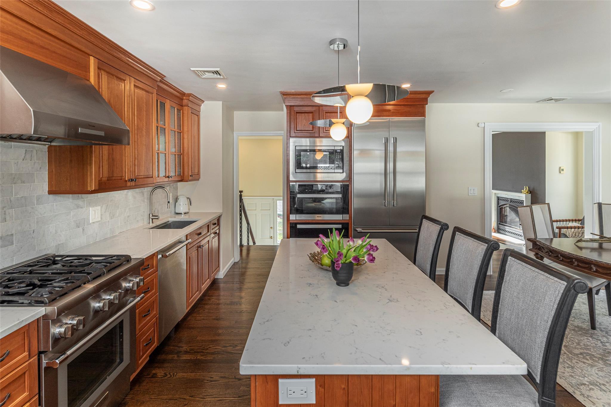 Single Family Burkewood  Westchester County, NY 10552, MLS-801906-7