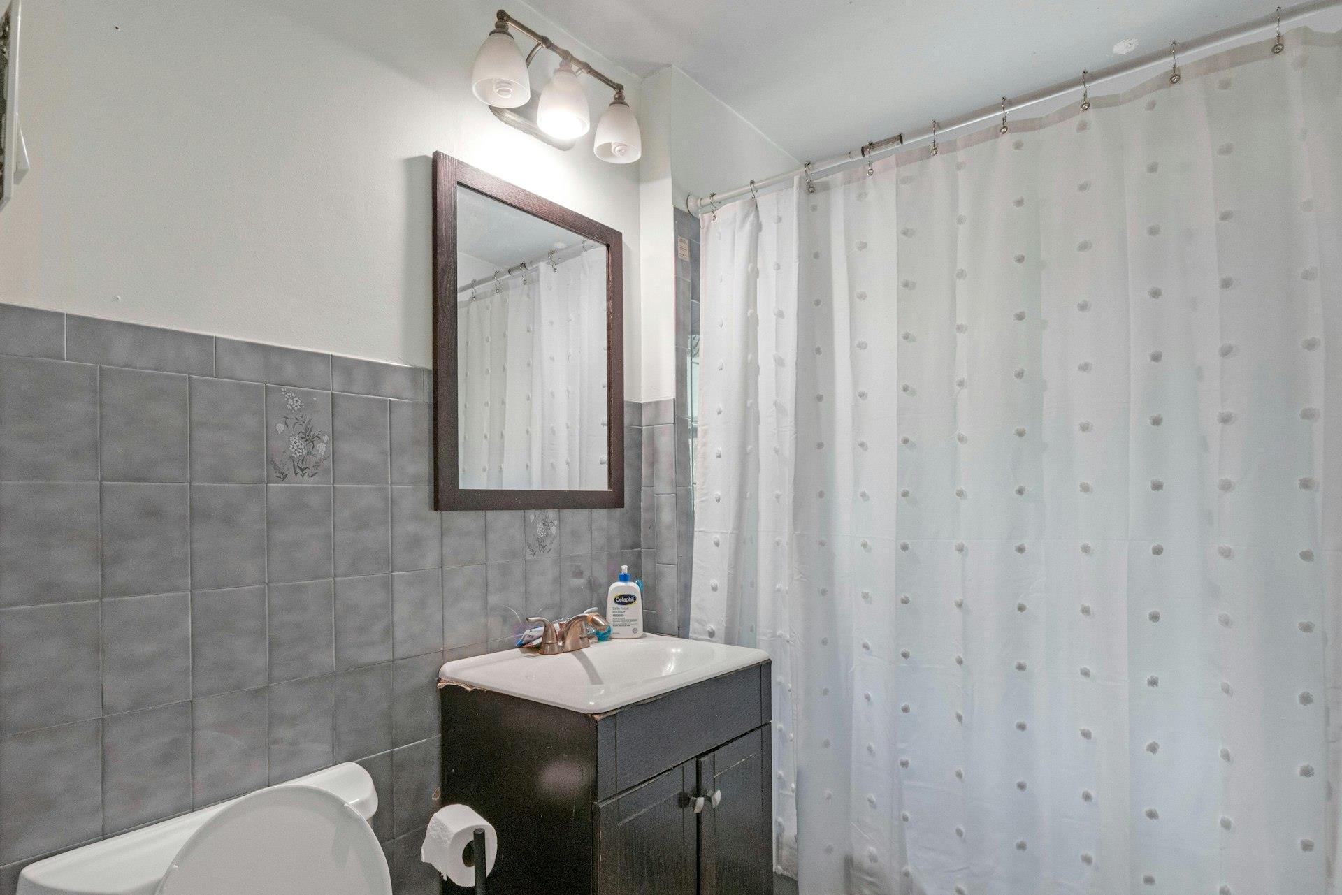 Single Family Swinton  Bronx, NY 10465, MLS-802056-12
