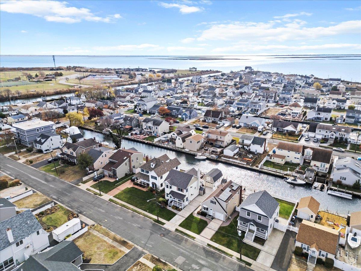Single Family Gibbs  Suffolk County, NY 11701, MLS-802265-41