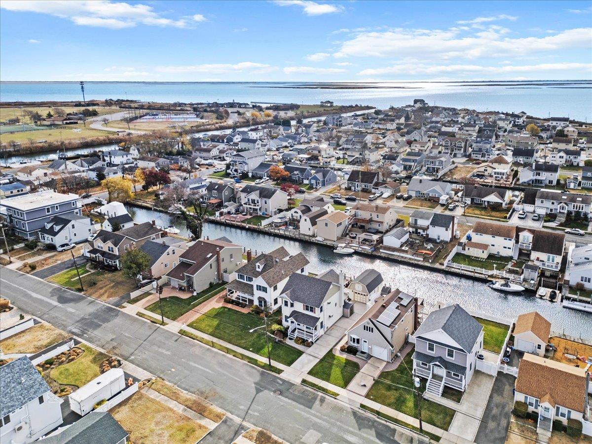 Single Family Gibbs  Suffolk County, NY 11701, MLS-802265-42