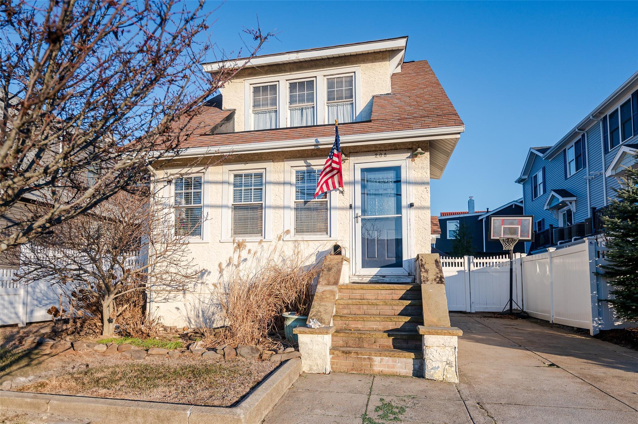 Single Family Franklin  Nassau County, NY 11561, MLS-802270-28