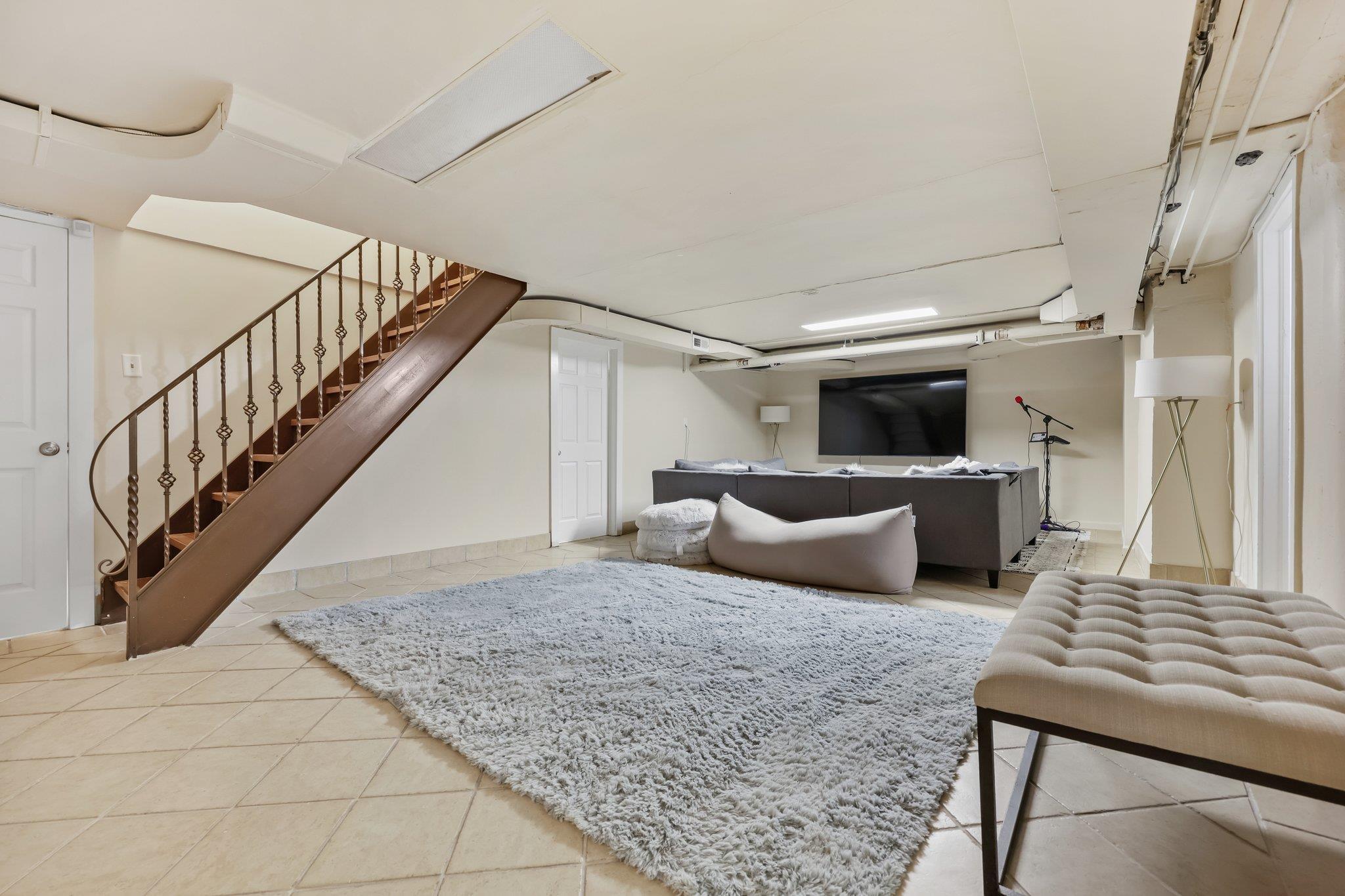 Single Family Westway  Westchester County, NY 10708, MLS-802413-24
