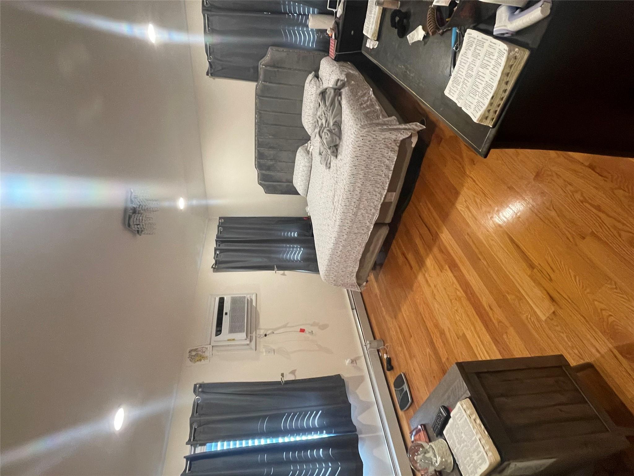 Single Family Edgewood  Queens, NY 11413, MLS-802502-4