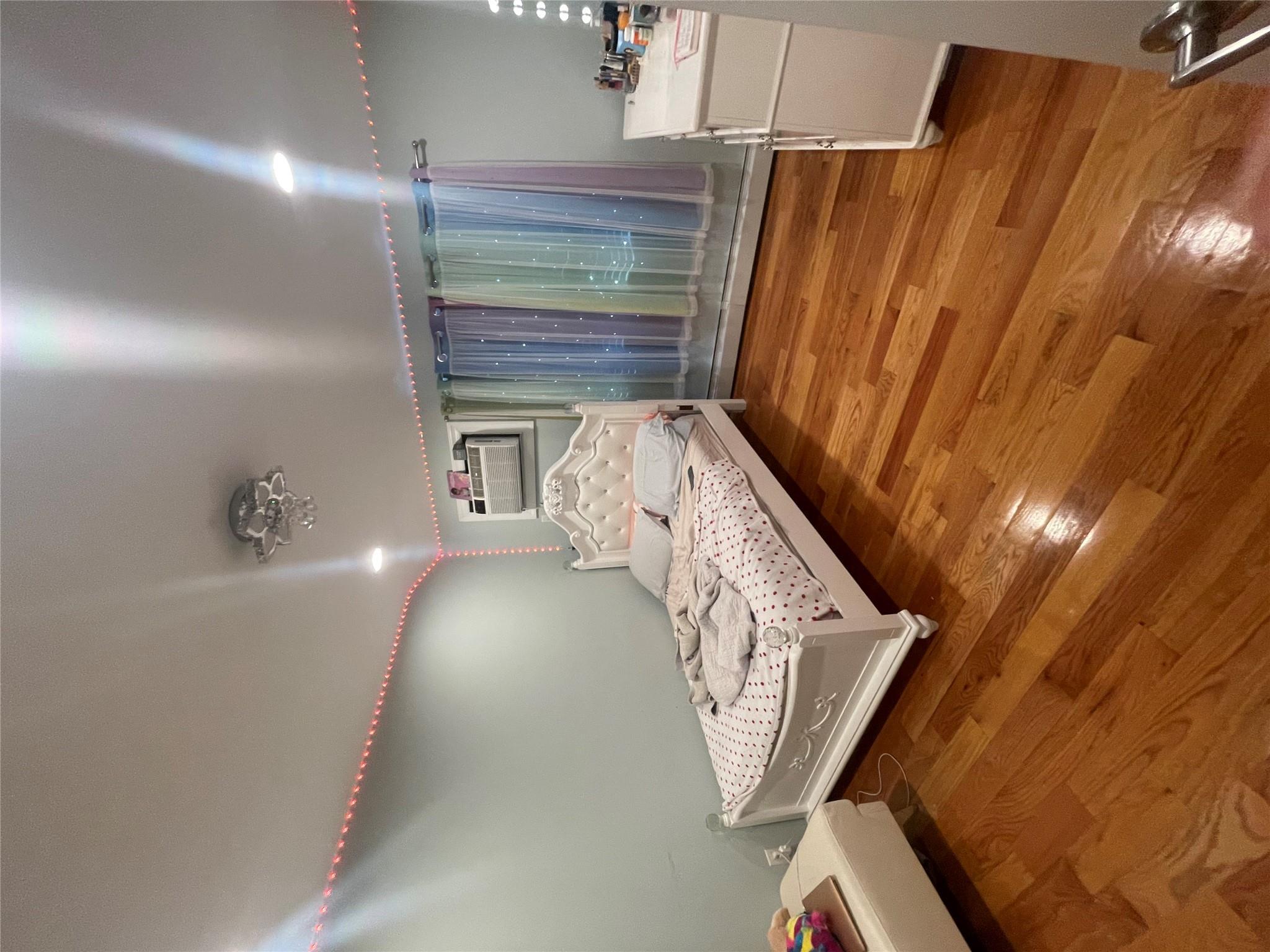 Single Family Edgewood  Queens, NY 11413, MLS-802502-5