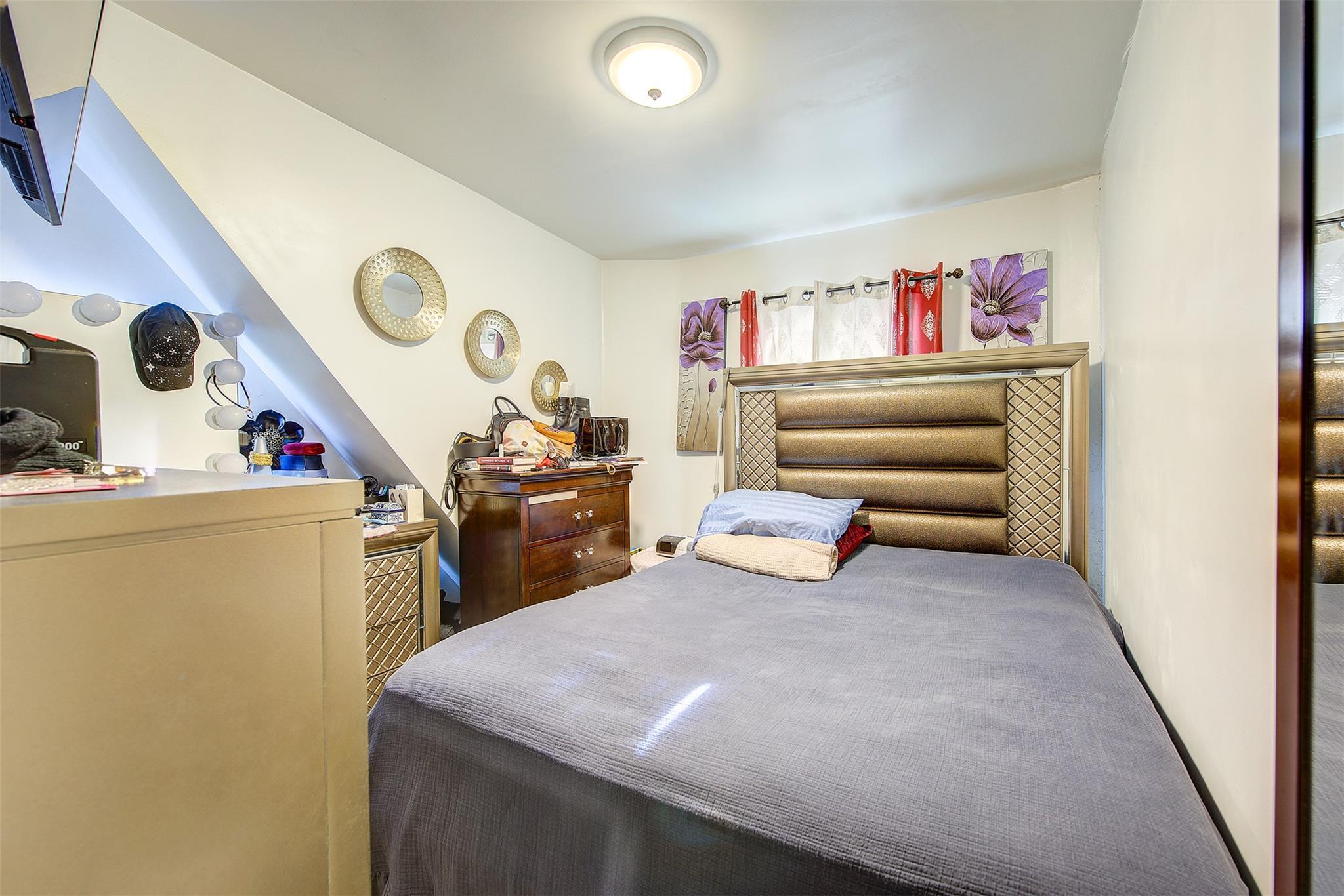 Single Family Jerome  Brooklyn, NY 11207, MLS-802727-35