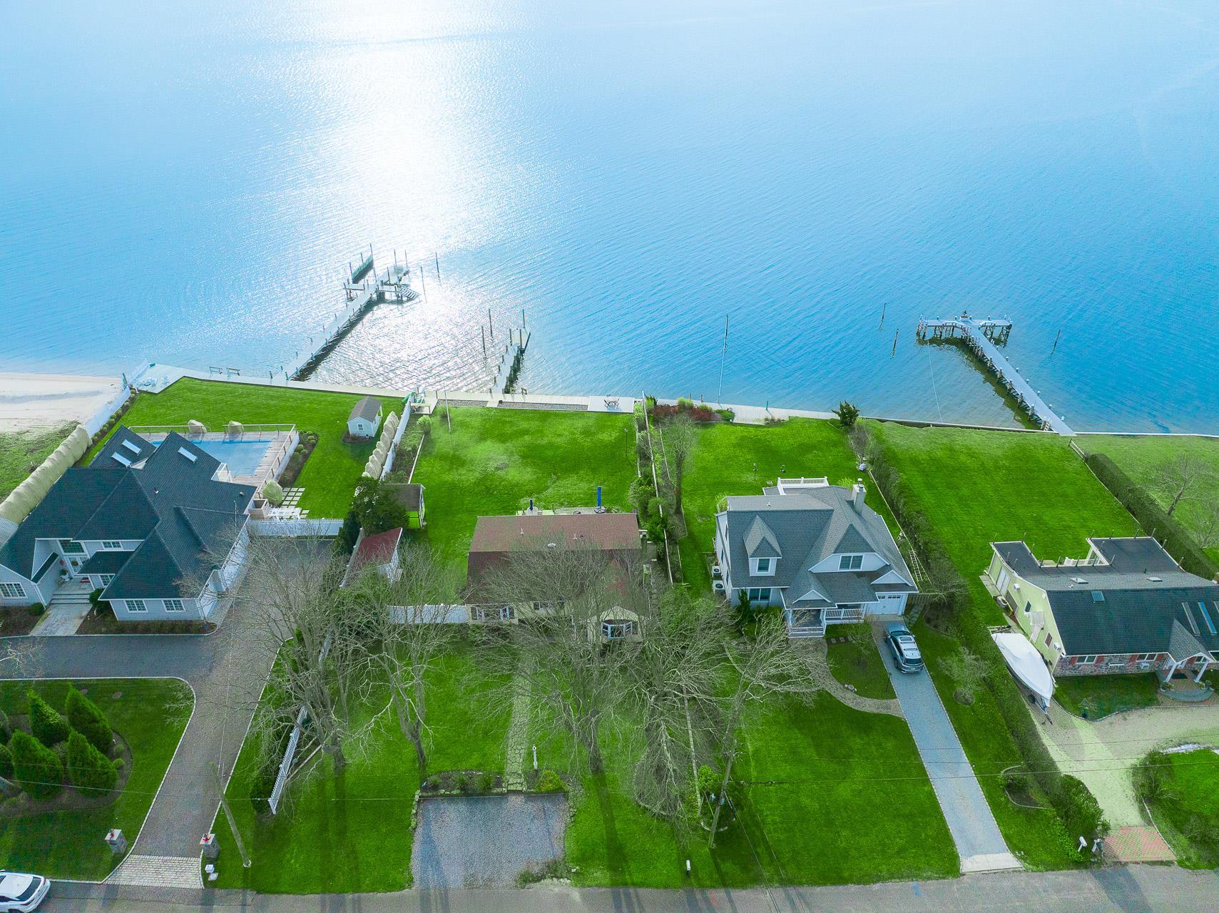 Single Family Bay  Suffolk County, NY 11940, MLS-802780-2