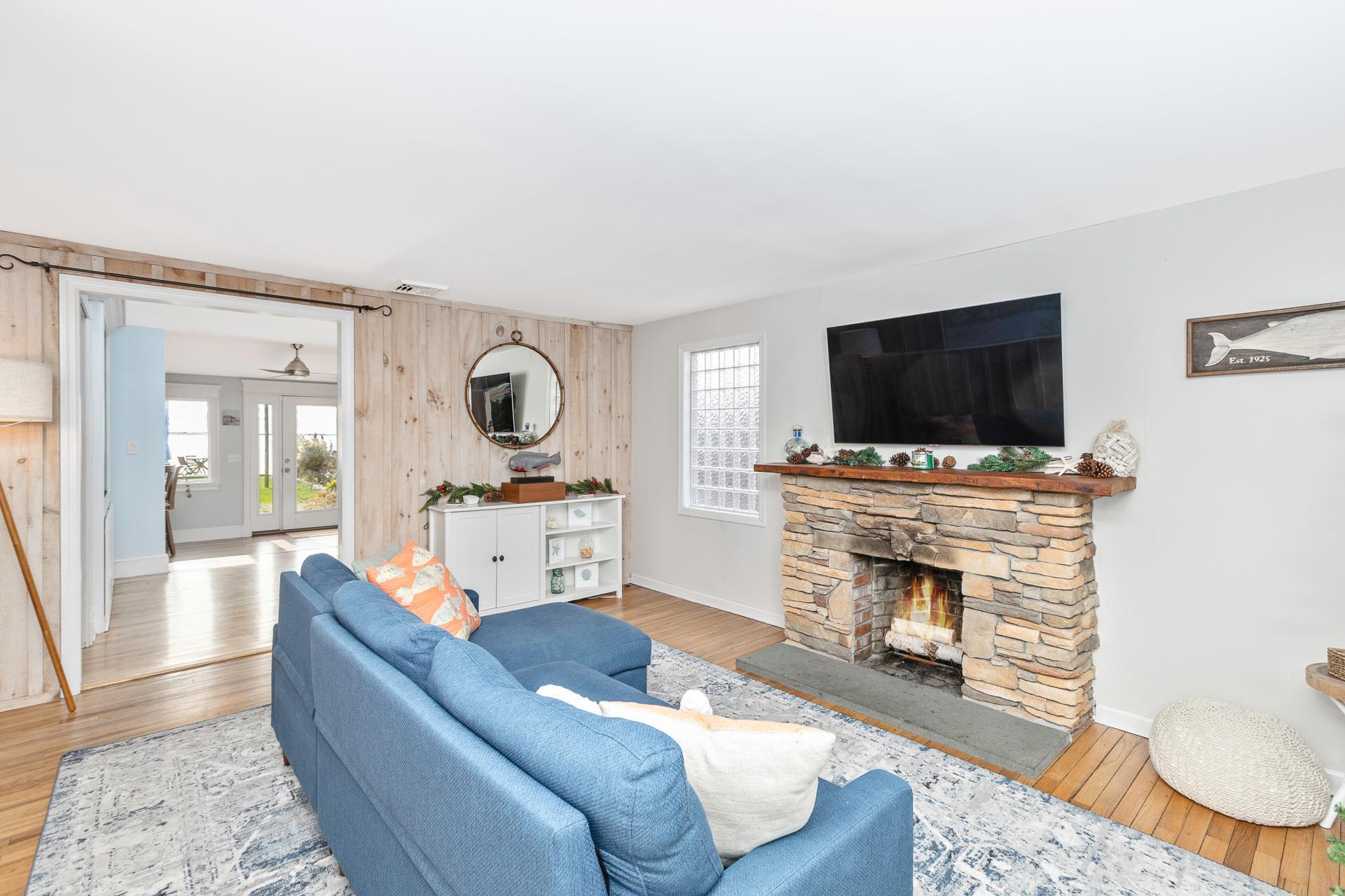 Single Family Bay  Suffolk County, NY 11940, MLS-802780-6