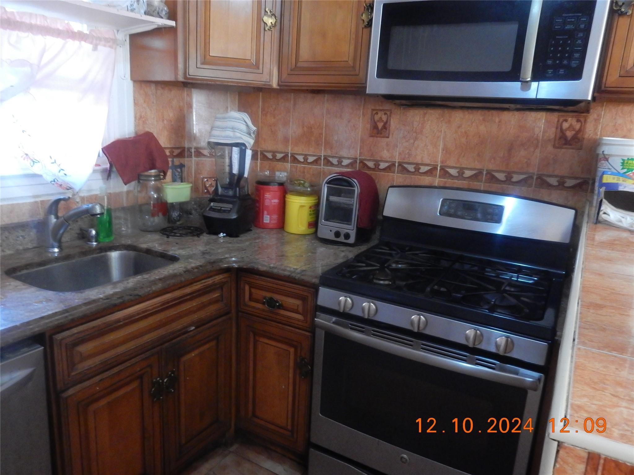 Single Family 83rd Street  Brooklyn, NY 11236, MLS-802931-3