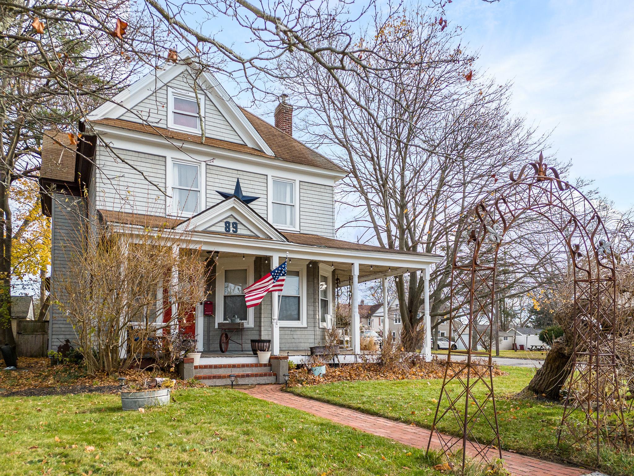 Single Family Cedar  Suffolk County, NY 11772, MLS-803050-16