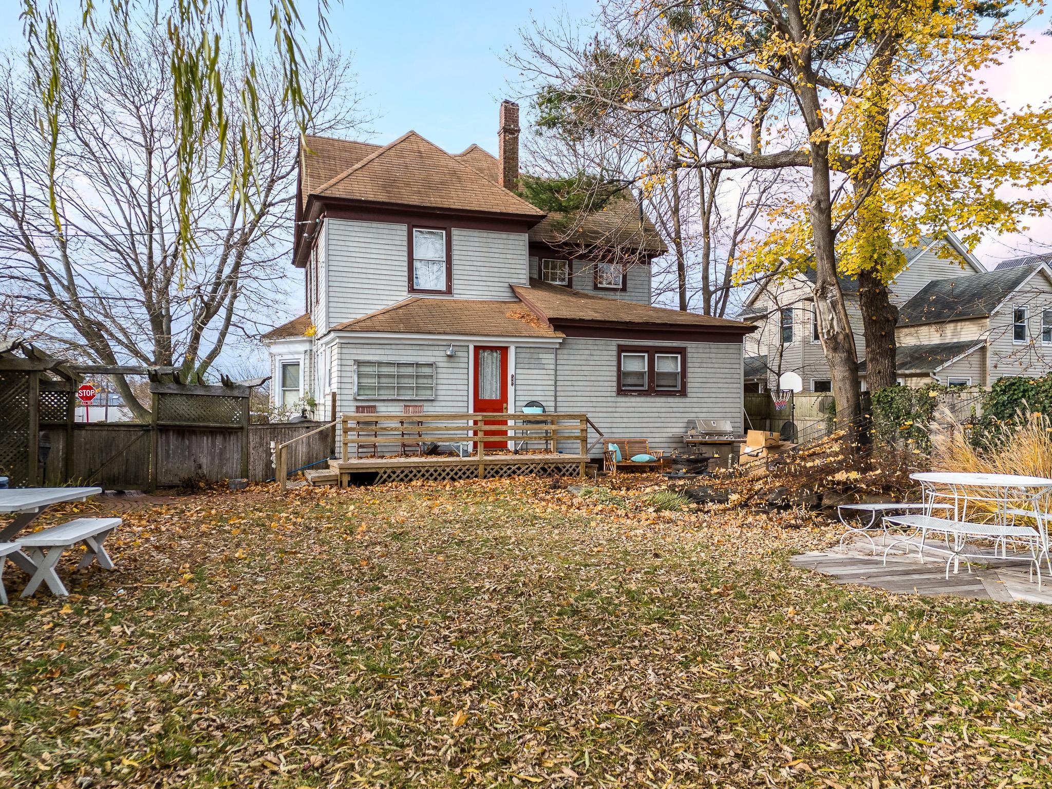 Single Family Cedar  Suffolk County, NY 11772, MLS-803050-35