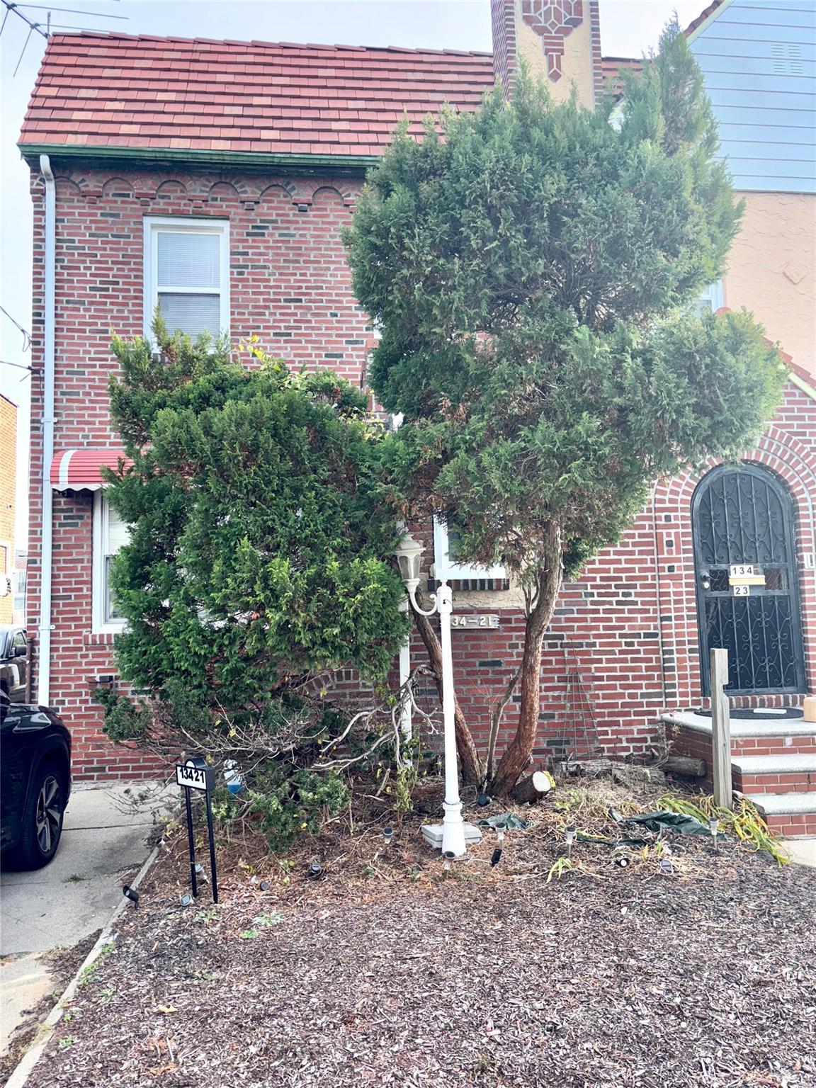 Single Family 229th Street  Queens, NY 11413, MLS-803063-3