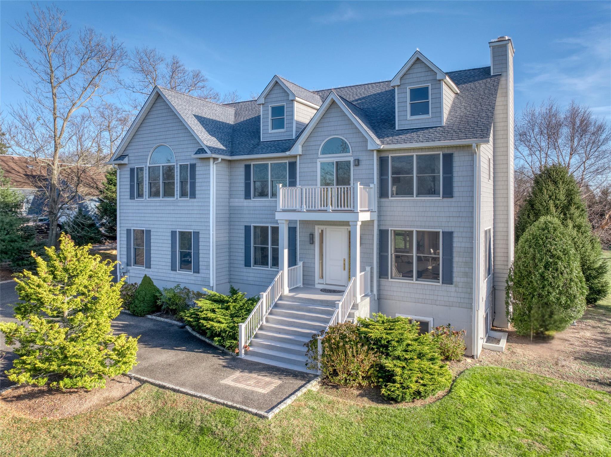 Single Family Sound Shore  Suffolk County, NY 11901, MLS-803195-3