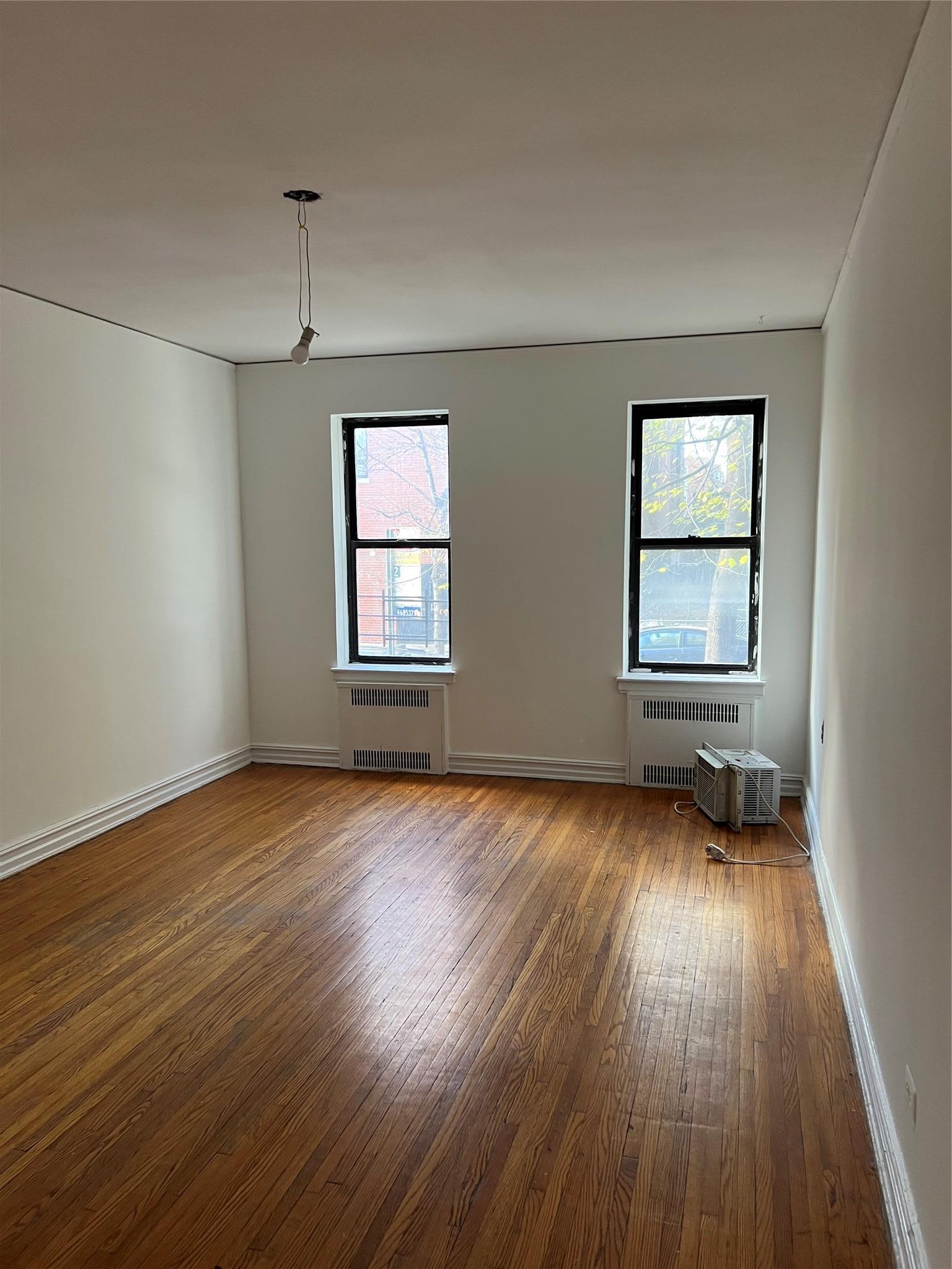 Coop 75th Street       Apartment 127  Queens, NY 11372, MLS-803311-29