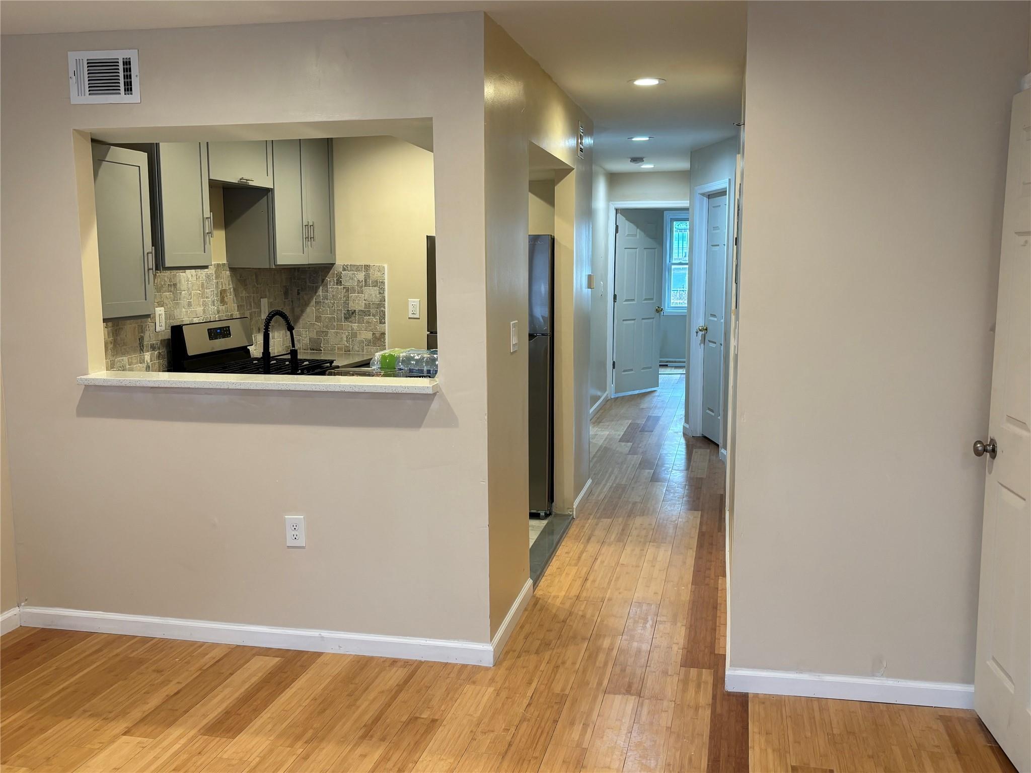 Apartment Hillmeyer  Queens, NY 11692, MLS-803326-2