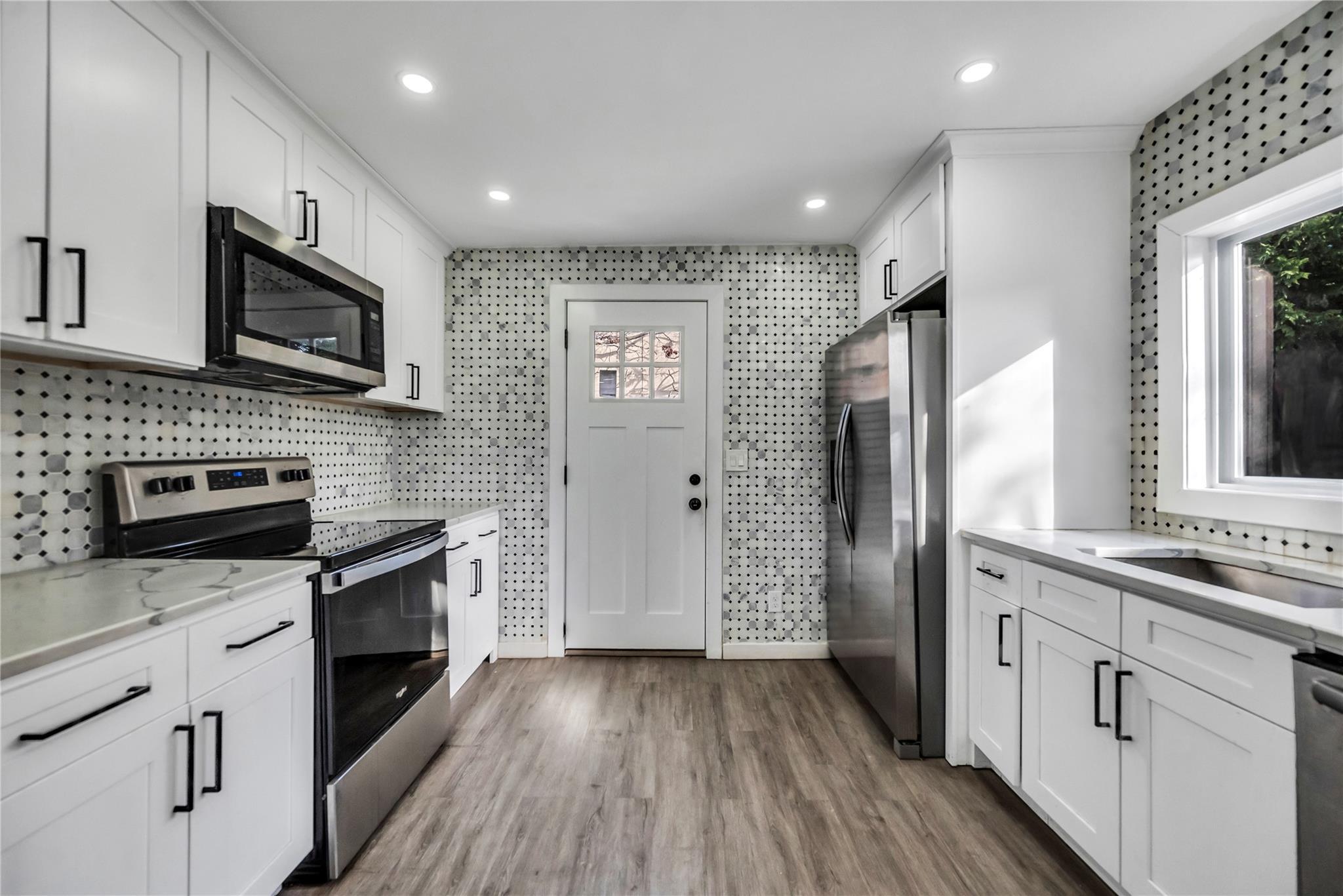 Single Family Clinton  Suffolk County, NY 11757, MLS-803444-10