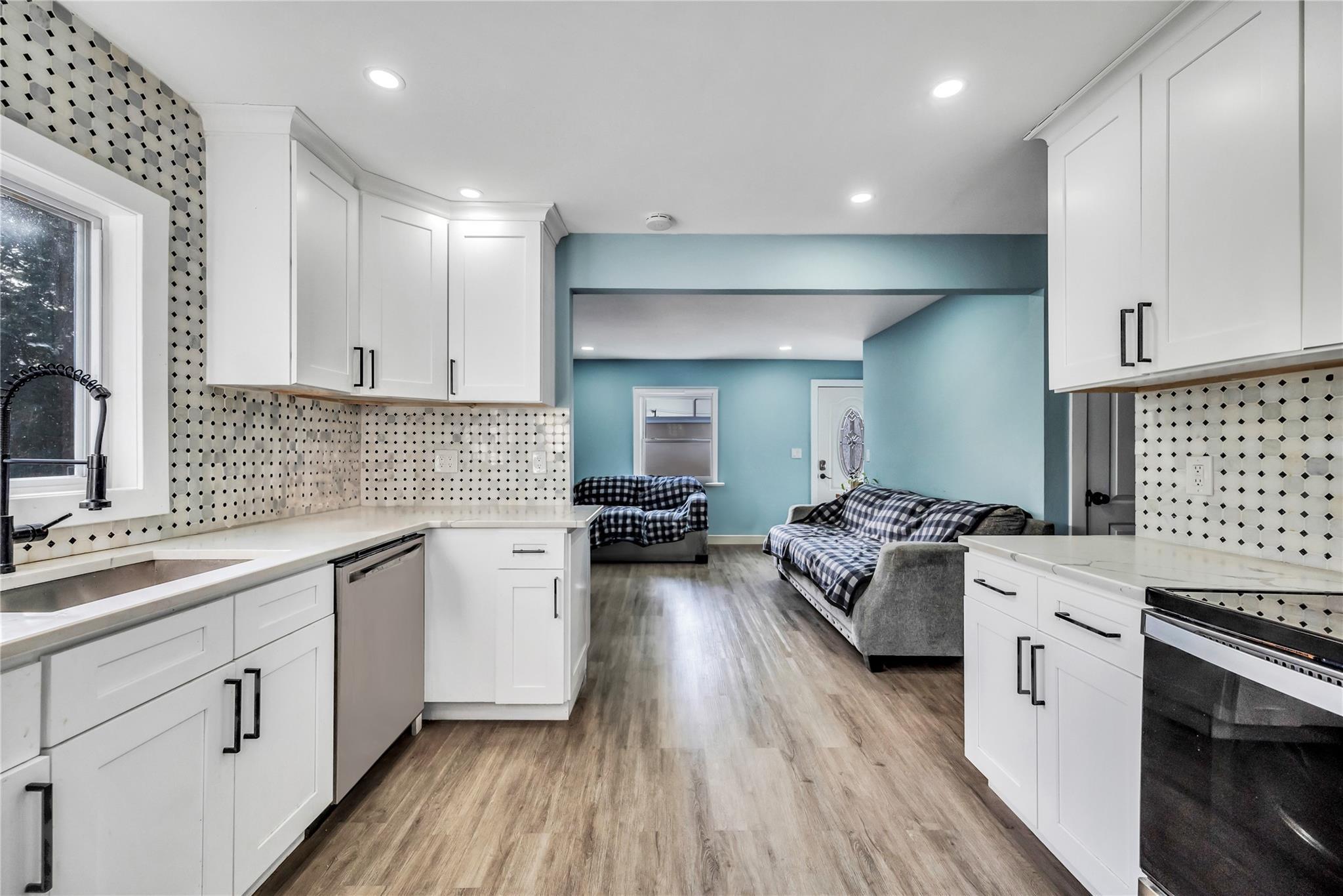 Single Family Clinton  Suffolk County, NY 11757, MLS-803444-11
