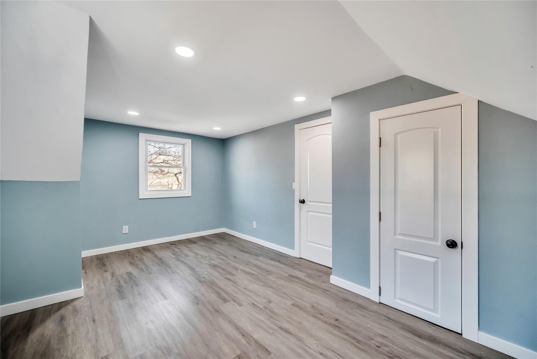 Single Family Clinton  Suffolk County, NY 11757, MLS-803444-22