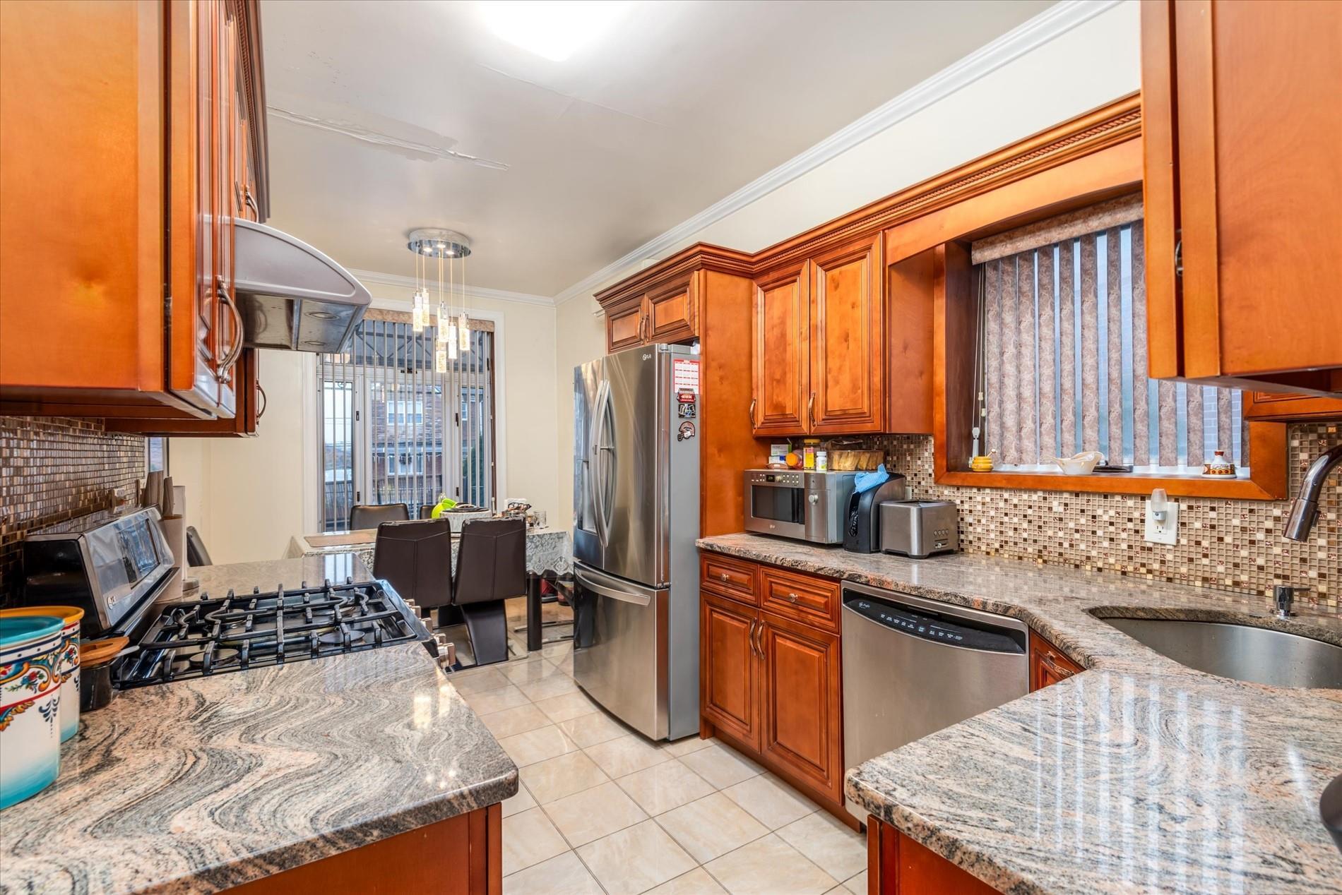 Single Family 63  Queens, NY 11378, MLS-803447-10
