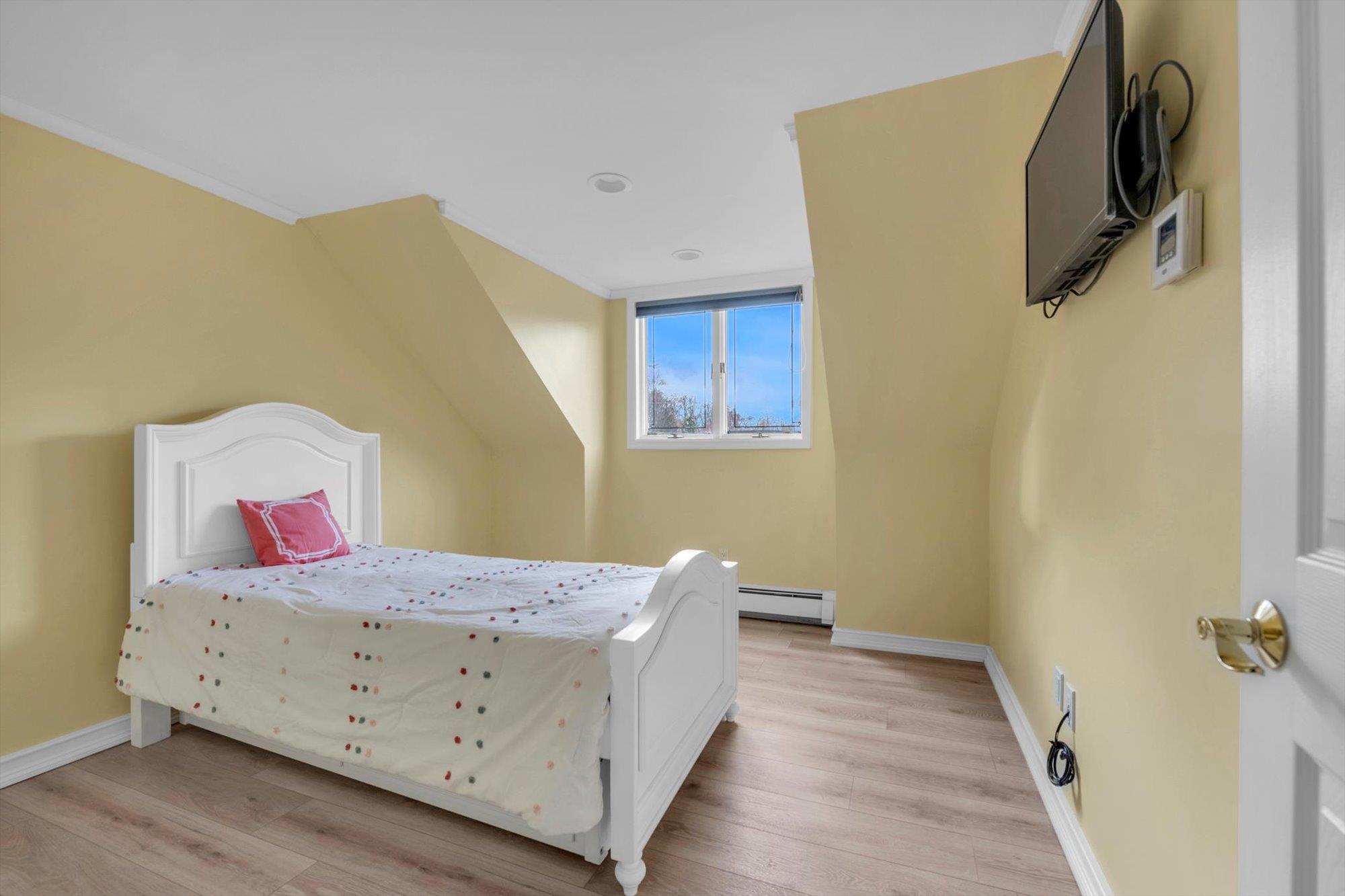 Single Family Westwood Circle  Nassau County, NY 11577, MLS-803552-18