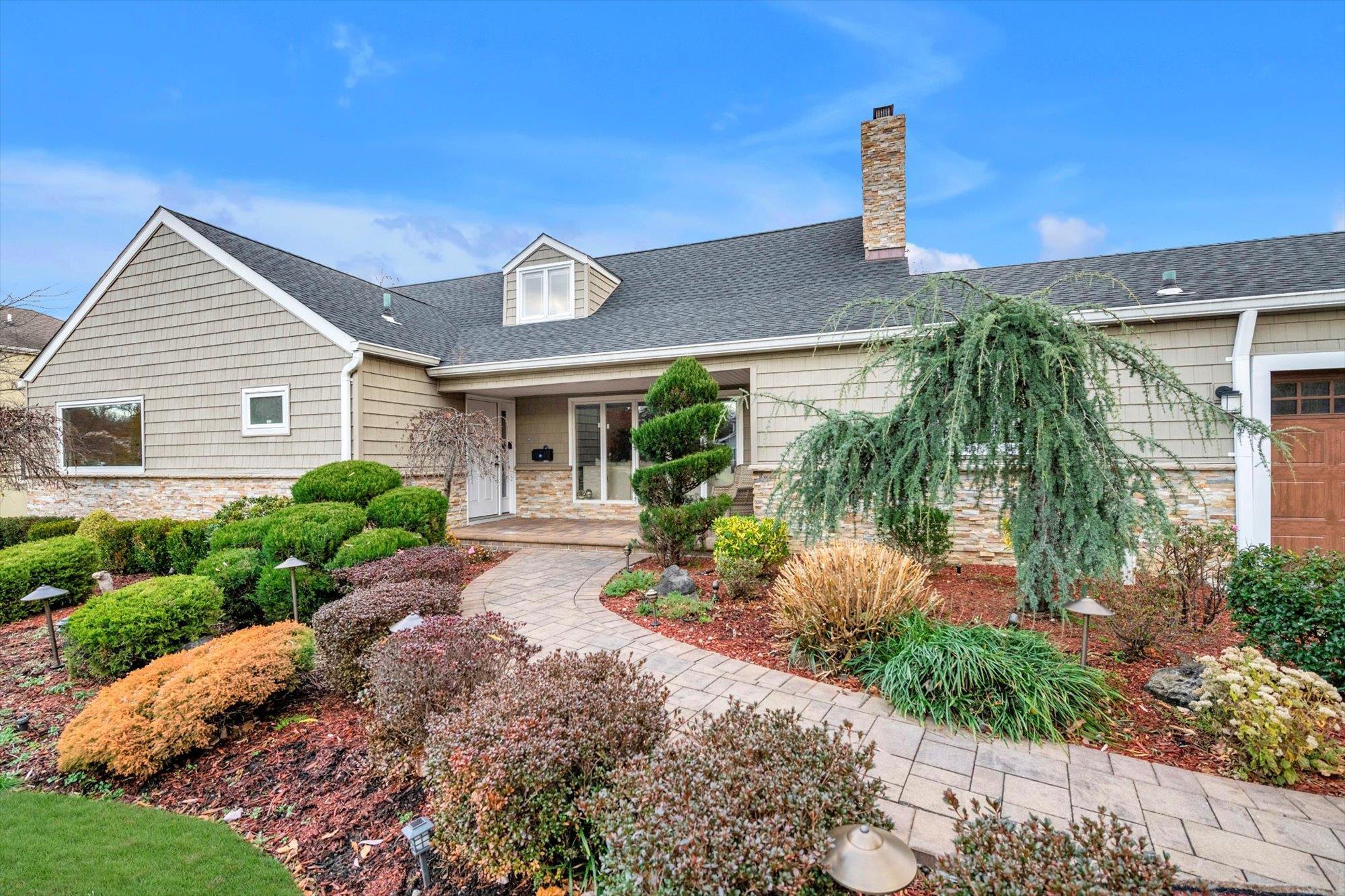 Single Family Westwood Circle  Nassau County, NY 11577, MLS-803552-26