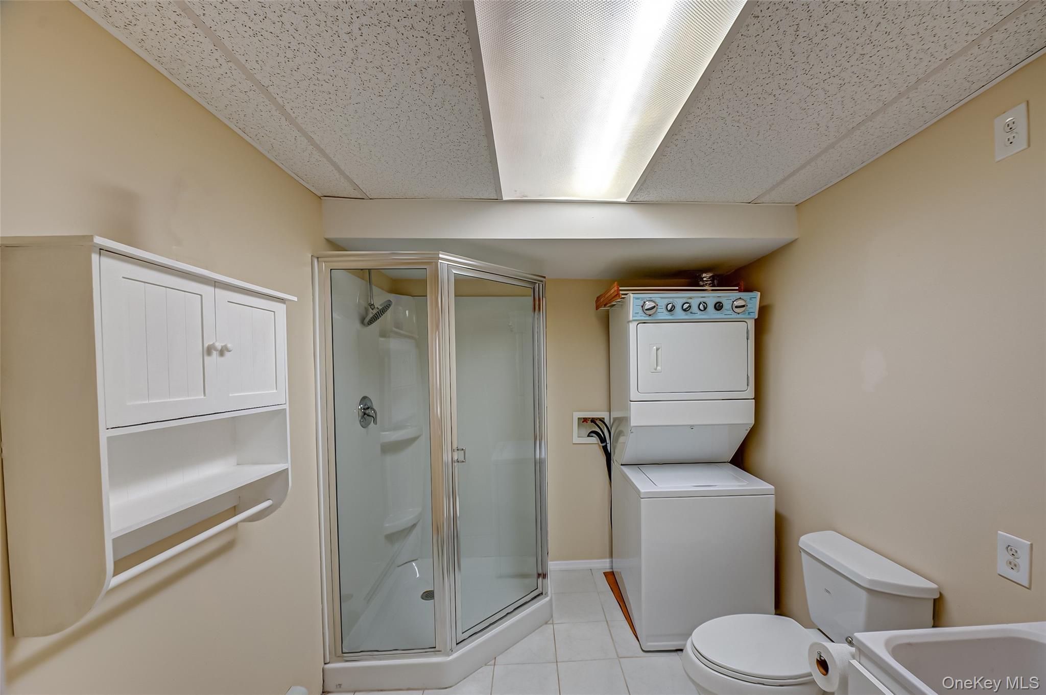 Single Family Maiden  Suffolk County, NY 11777, MLS-803715-17