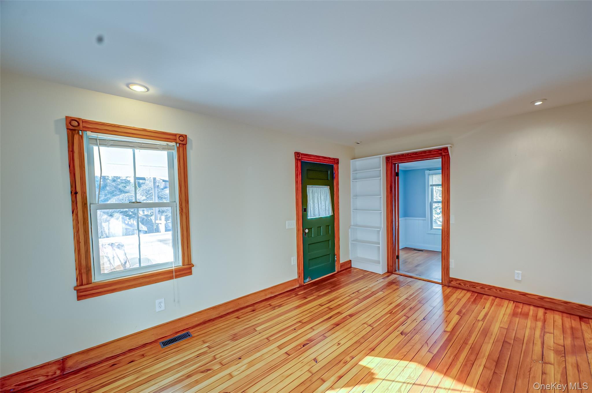 Single Family Maiden  Suffolk County, NY 11777, MLS-803715-24