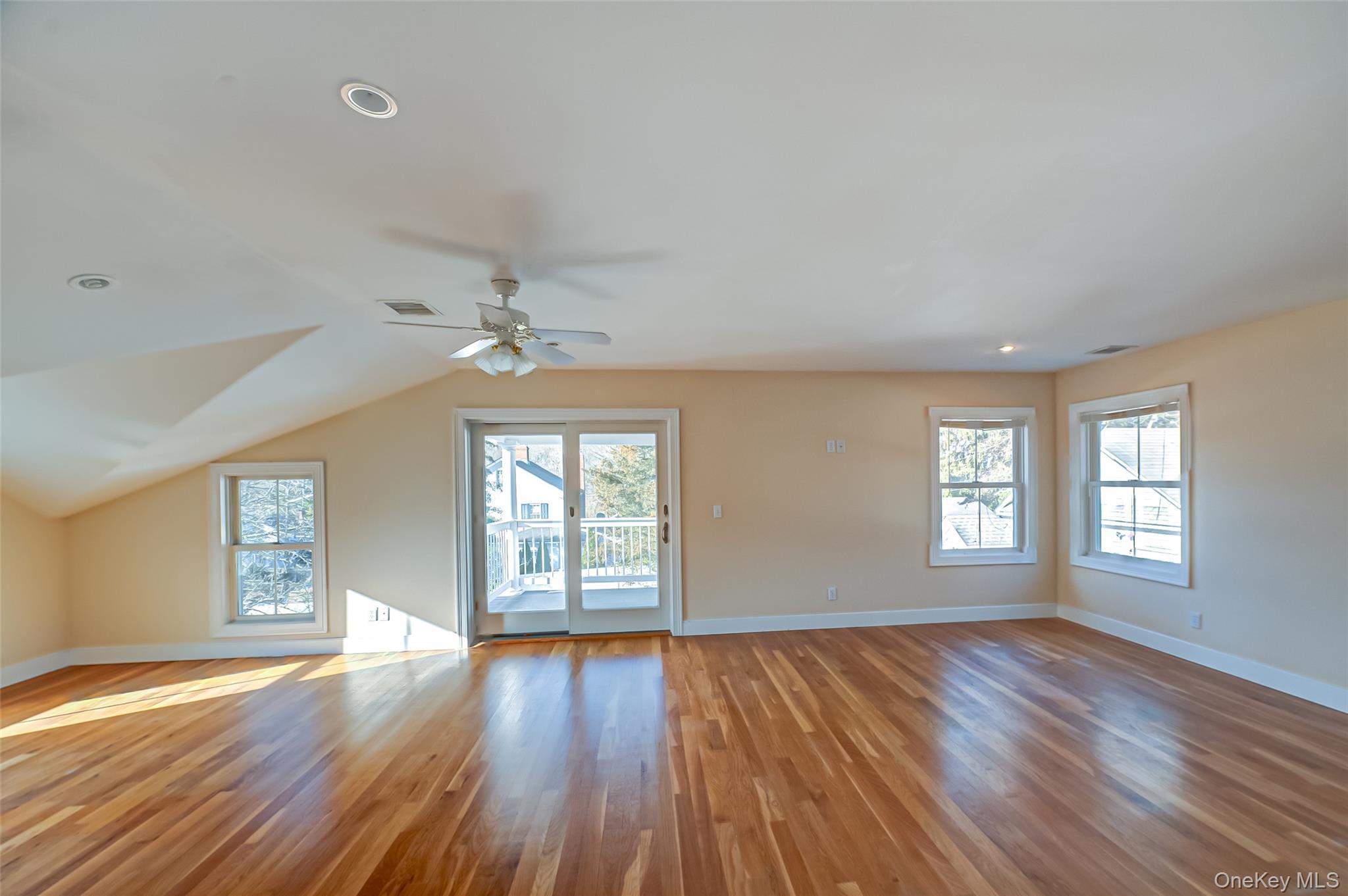 Single Family Maiden  Suffolk County, NY 11777, MLS-803715-33