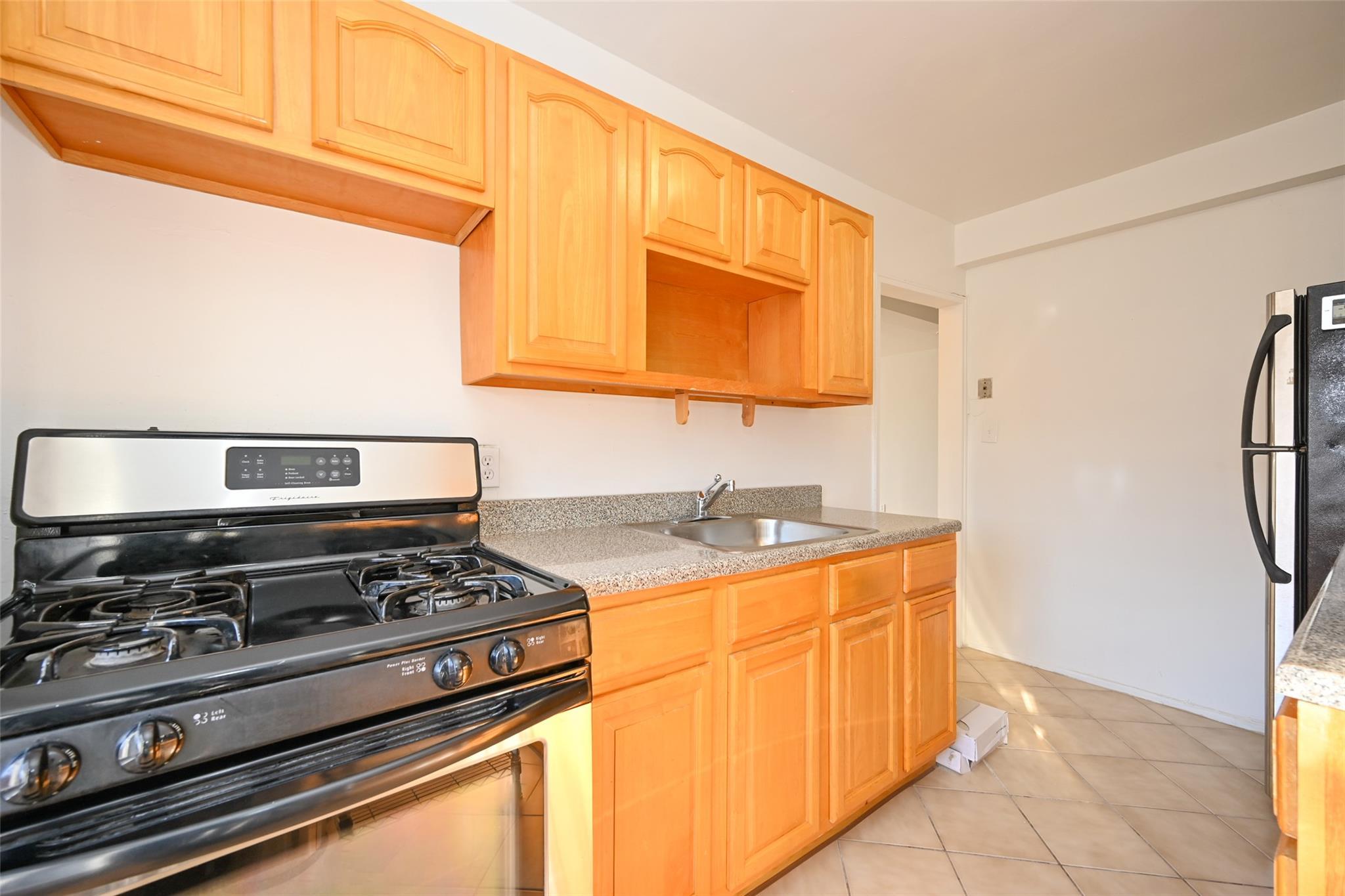 Coop Broadway  Bronx, NY 10471, MLS-803757-13