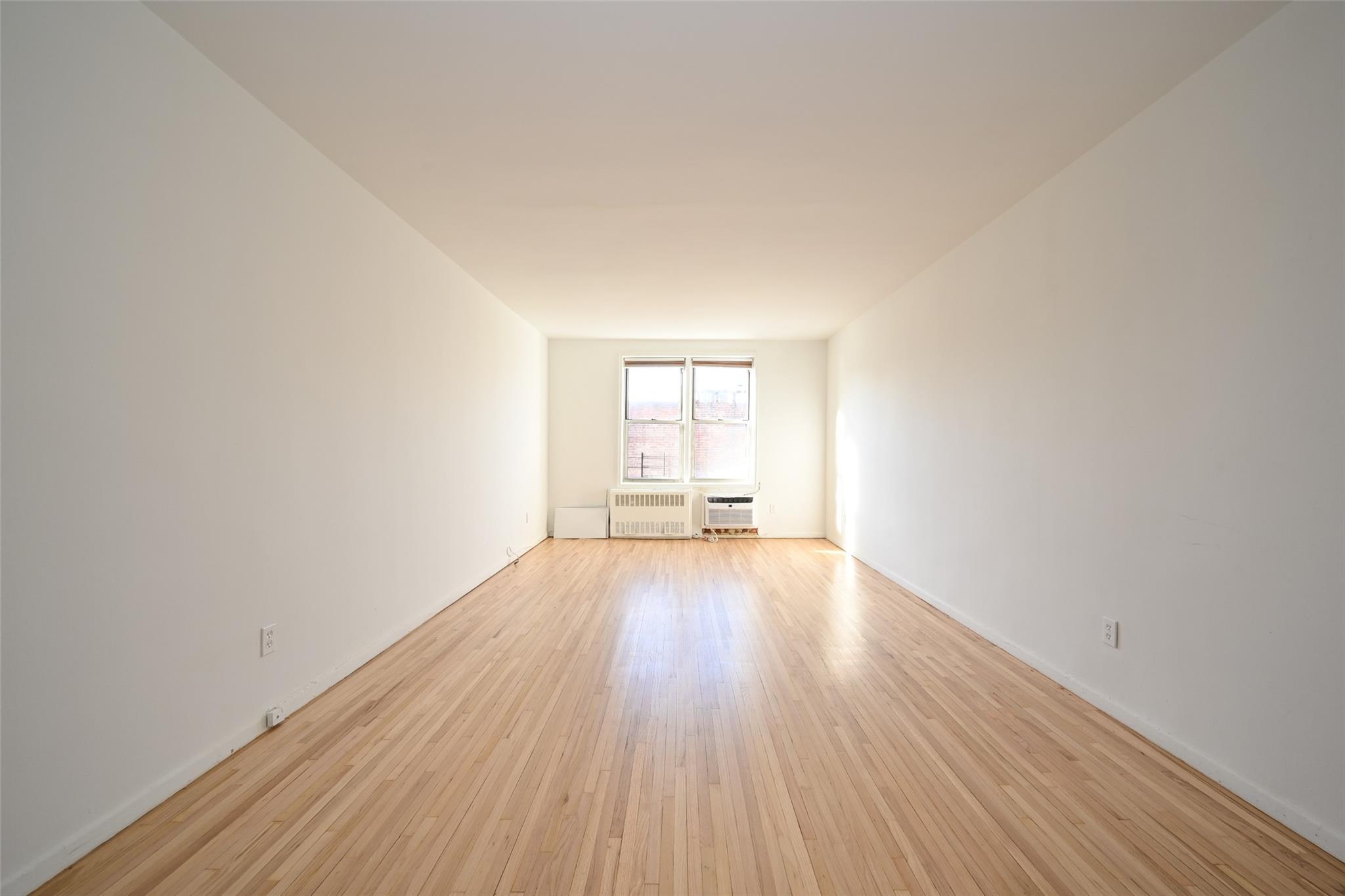 Coop Broadway  Bronx, NY 10471, MLS-803757-5