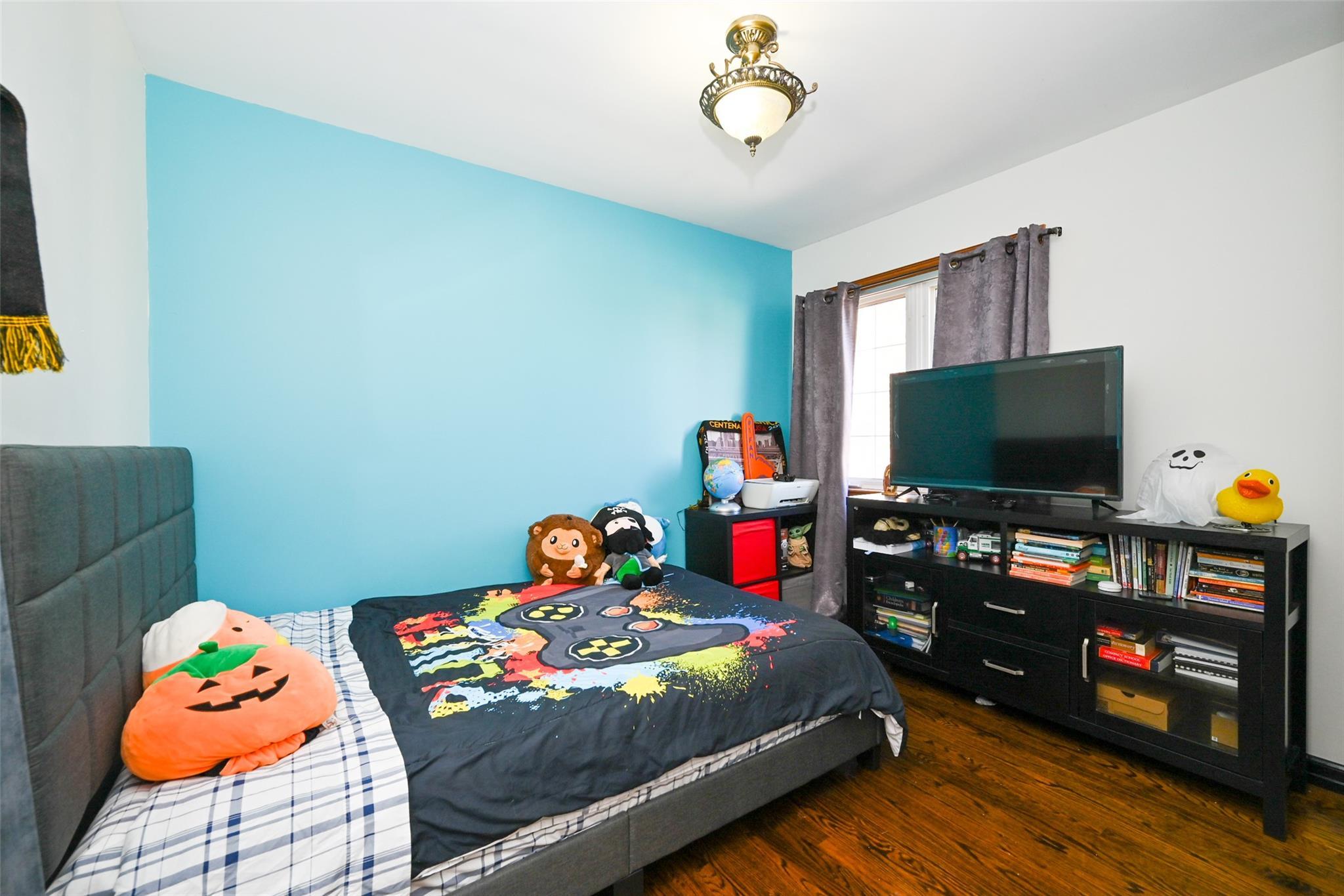 Single Family 192  Queens, NY 11365, MLS-803988-19