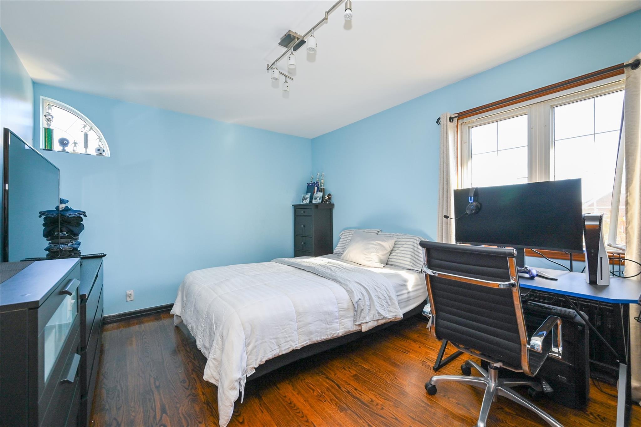 Single Family 192  Queens, NY 11365, MLS-803988-22