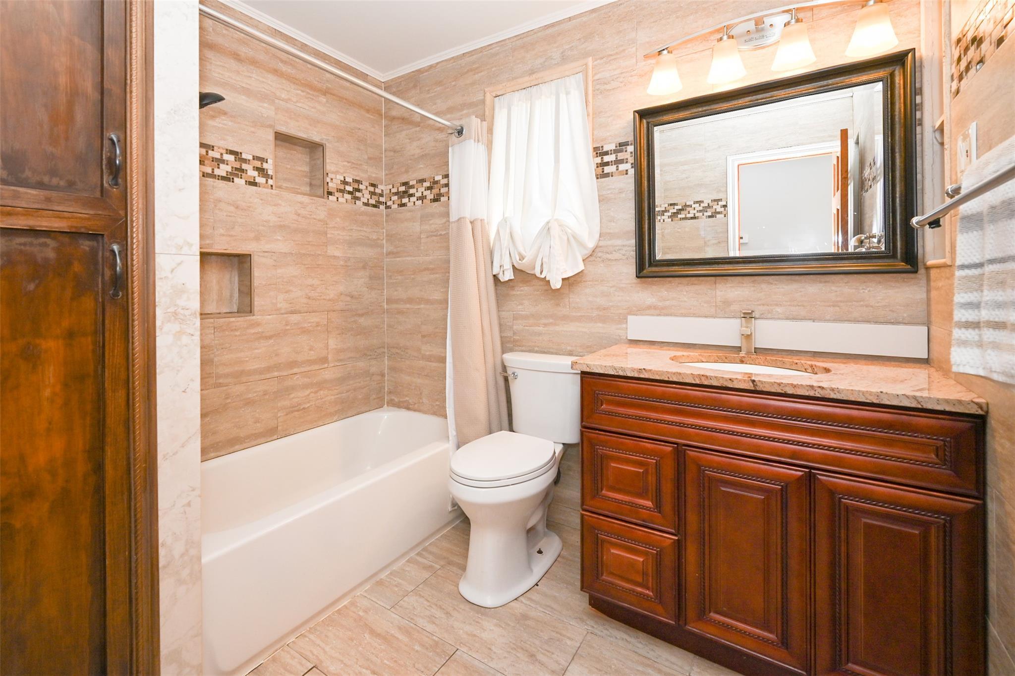 Single Family 192  Queens, NY 11365, MLS-803988-26