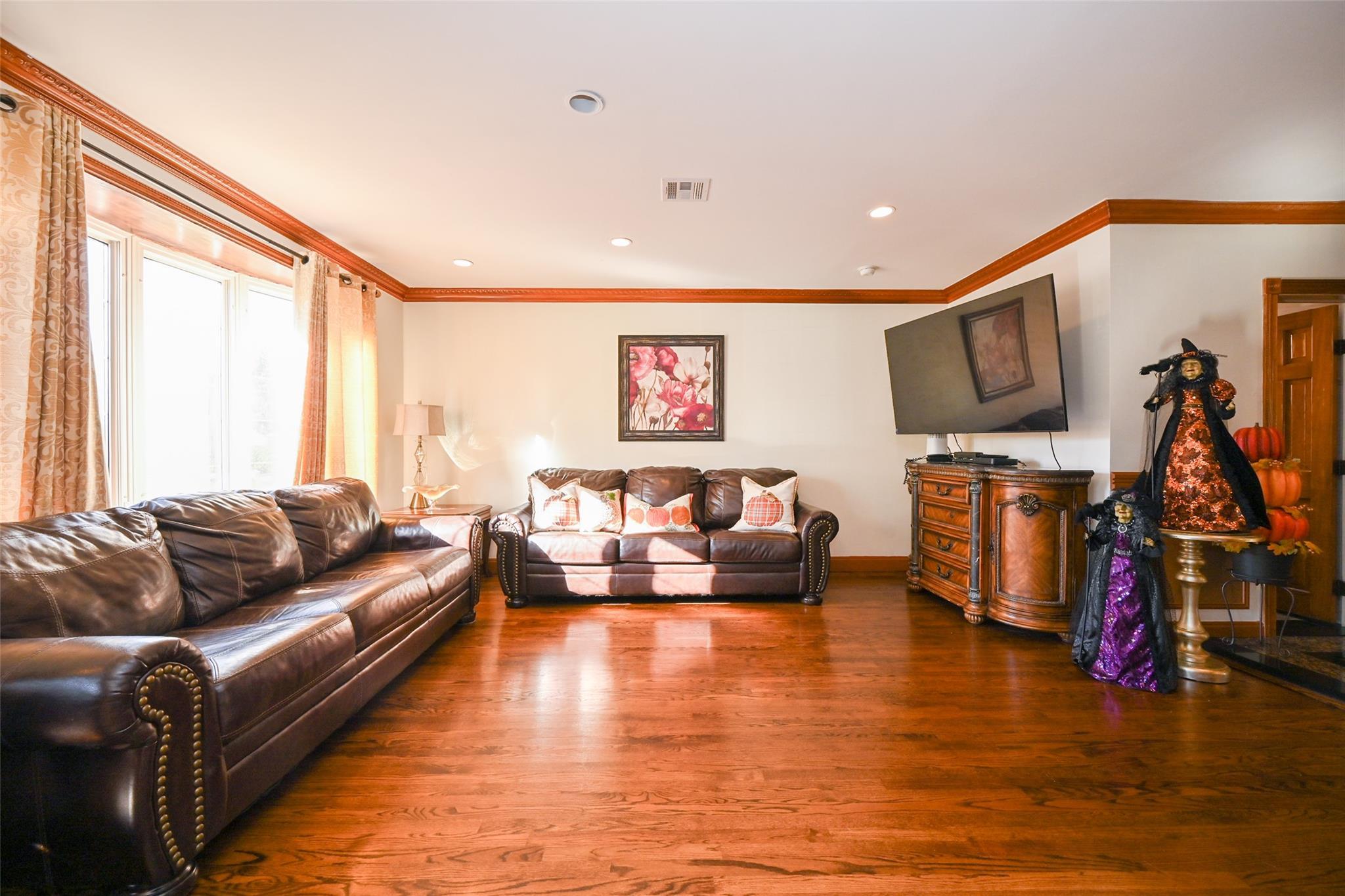 Single Family 192  Queens, NY 11365, MLS-803988-8