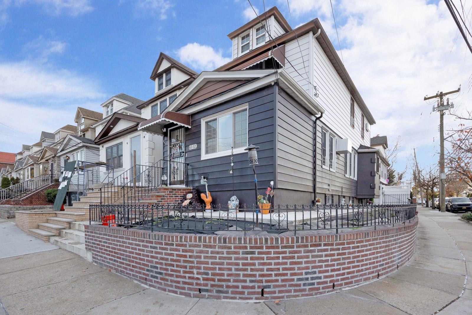 Single Family 80  Queens, NY 11379, MLS-804032-2