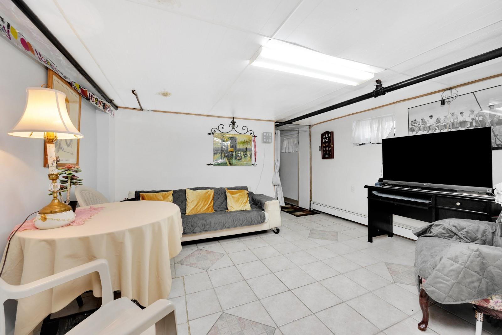 Single Family 80  Queens, NY 11379, MLS-804032-21