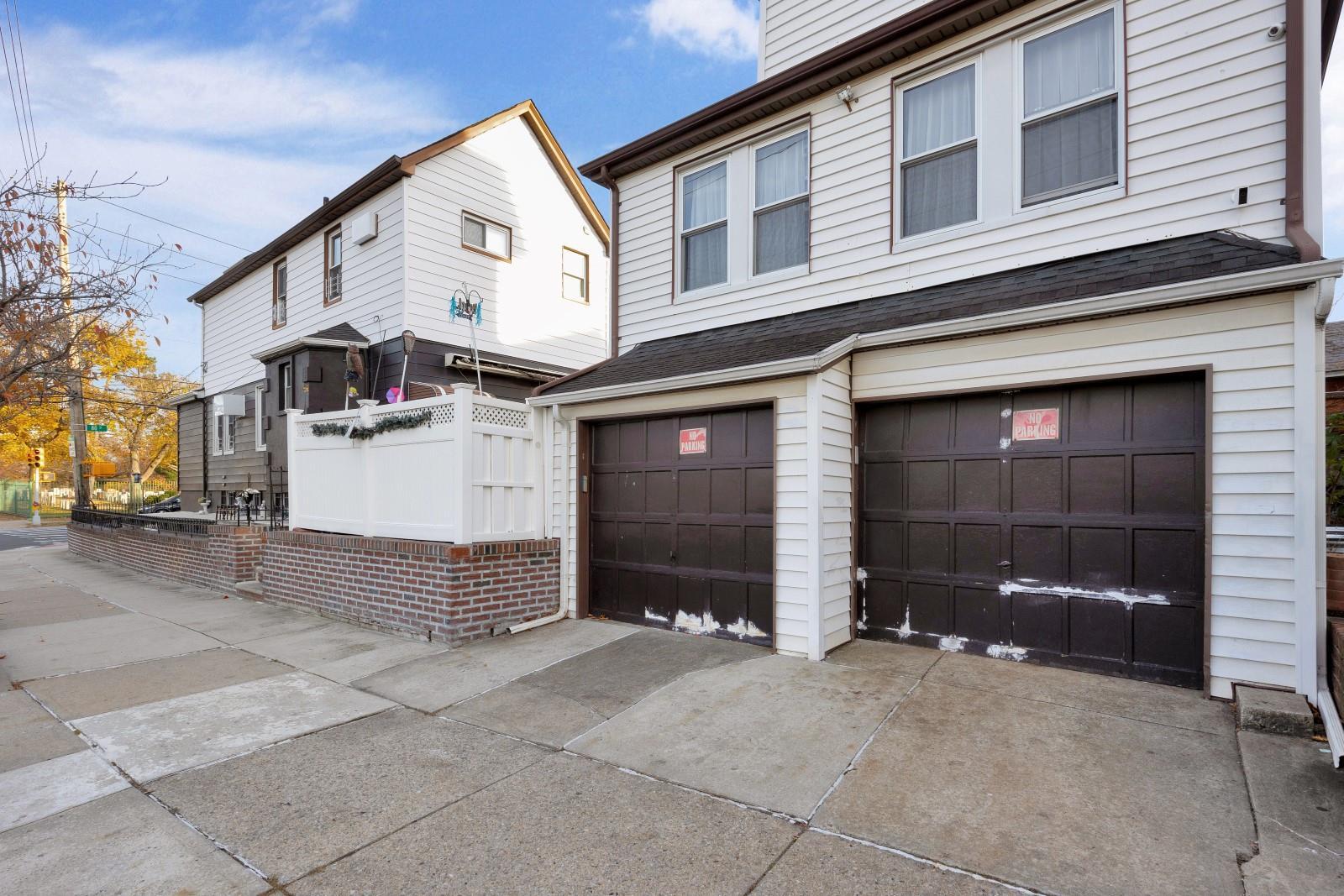 Single Family 80  Queens, NY 11379, MLS-804032-30