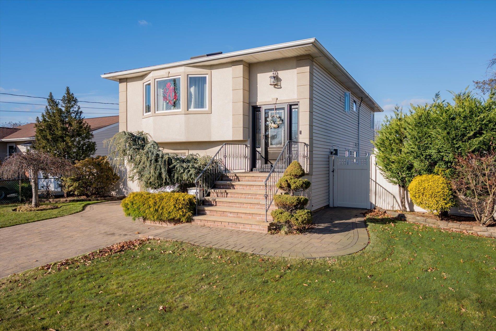 Single Family Albany  Nassau County, NY 11758, MLS-804125-2