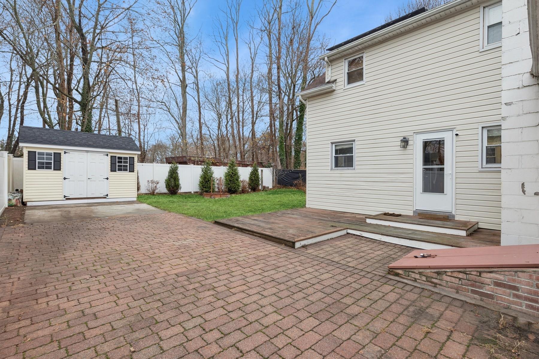 Single Family Parkway  Suffolk County, NY 11901, MLS-804152-13