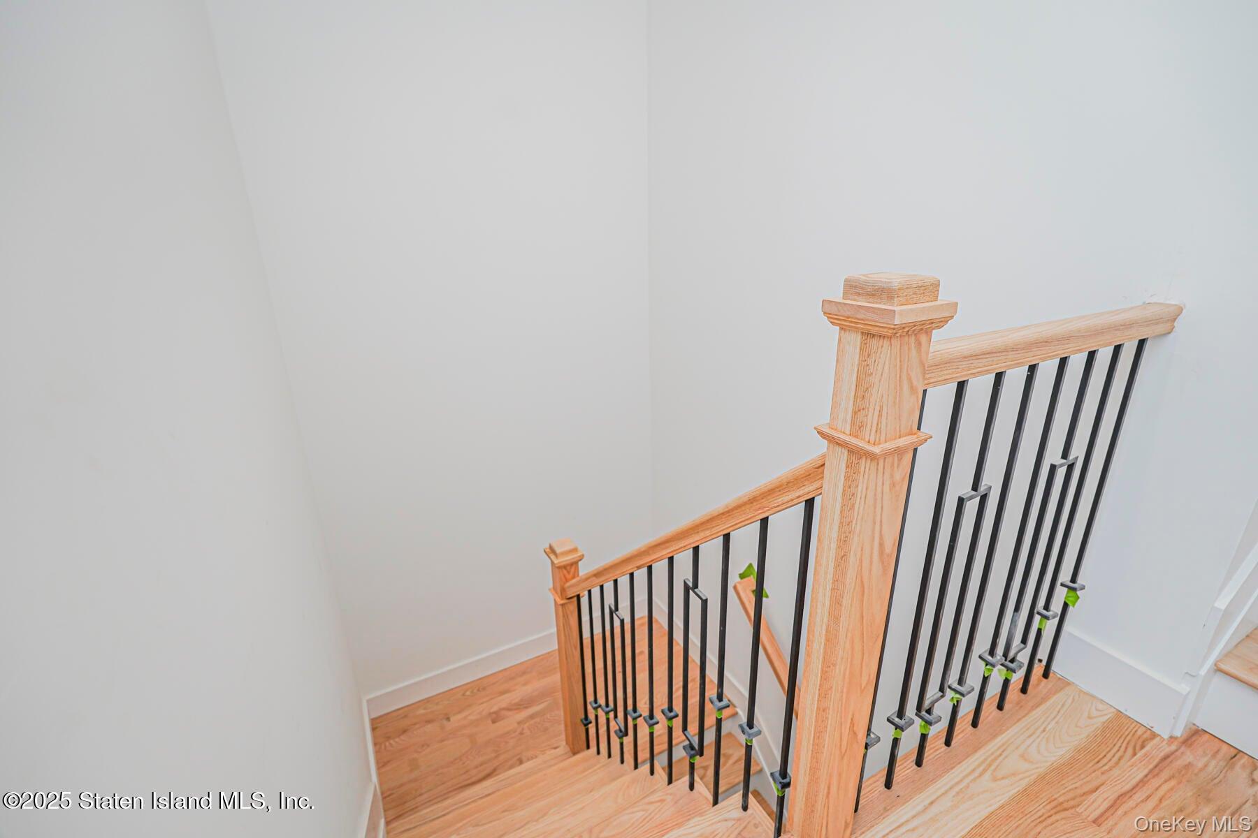 Single Family Alter Staten Island, NY 10305, MLS-804159-17