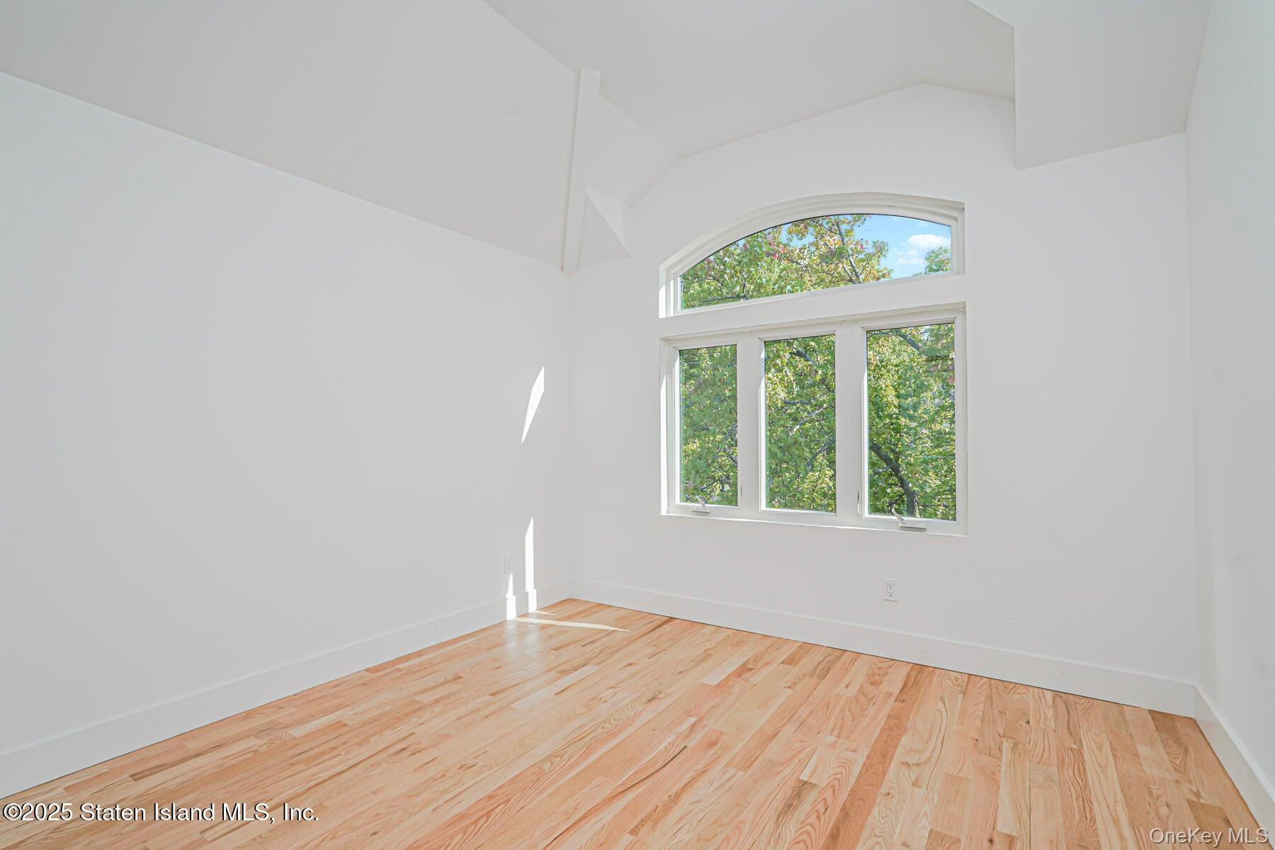 Single Family Alter Staten Island, NY 10305, MLS-804159-19