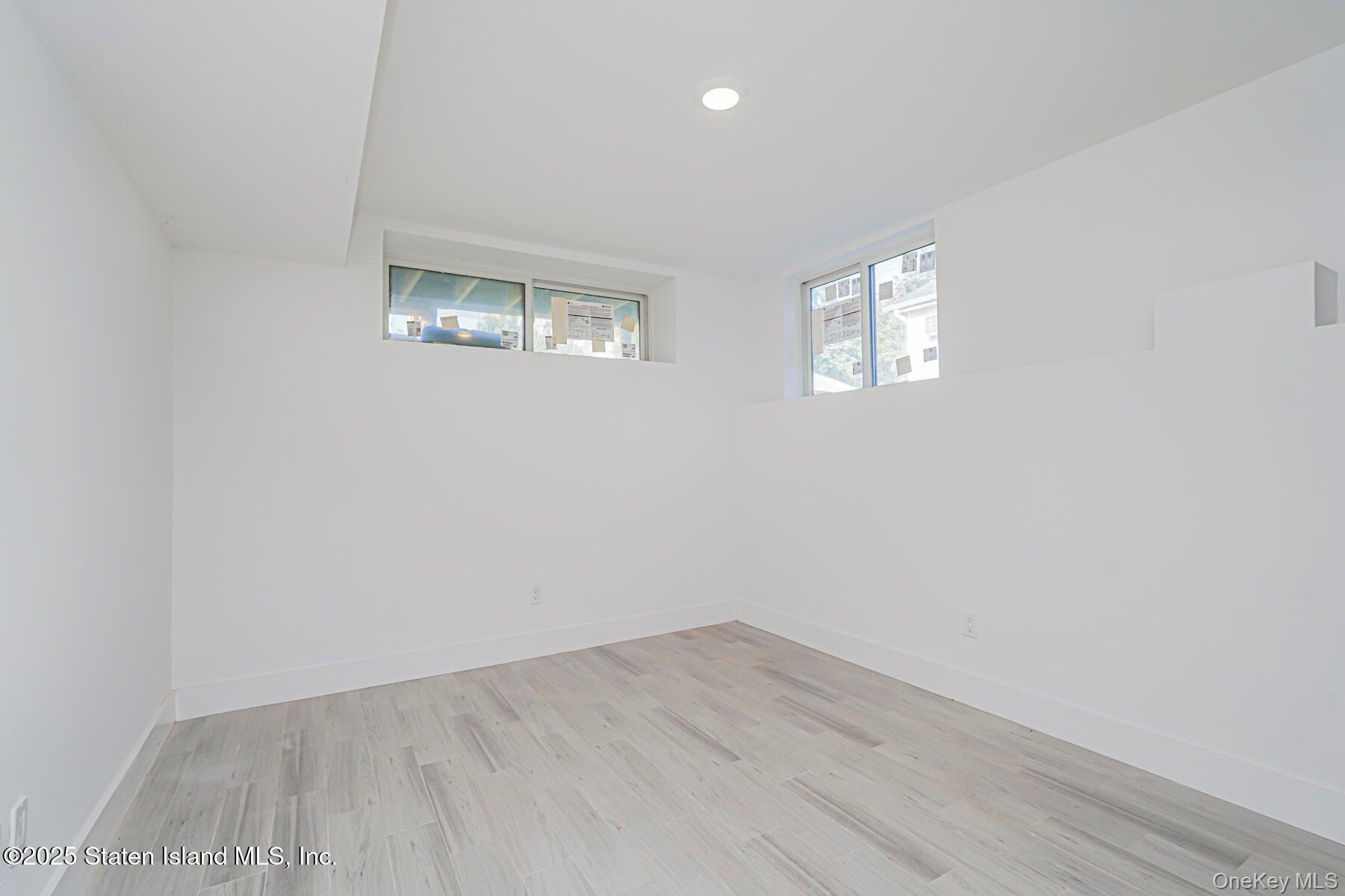 Single Family Alter Staten Island, NY 10305, MLS-804159-23