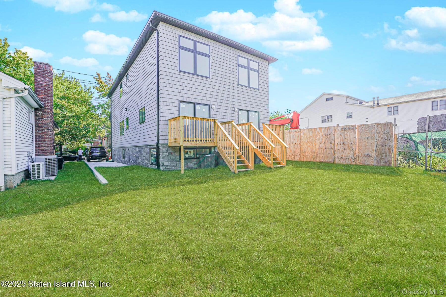 Single Family Alter Staten Island, NY 10305, MLS-804159-28