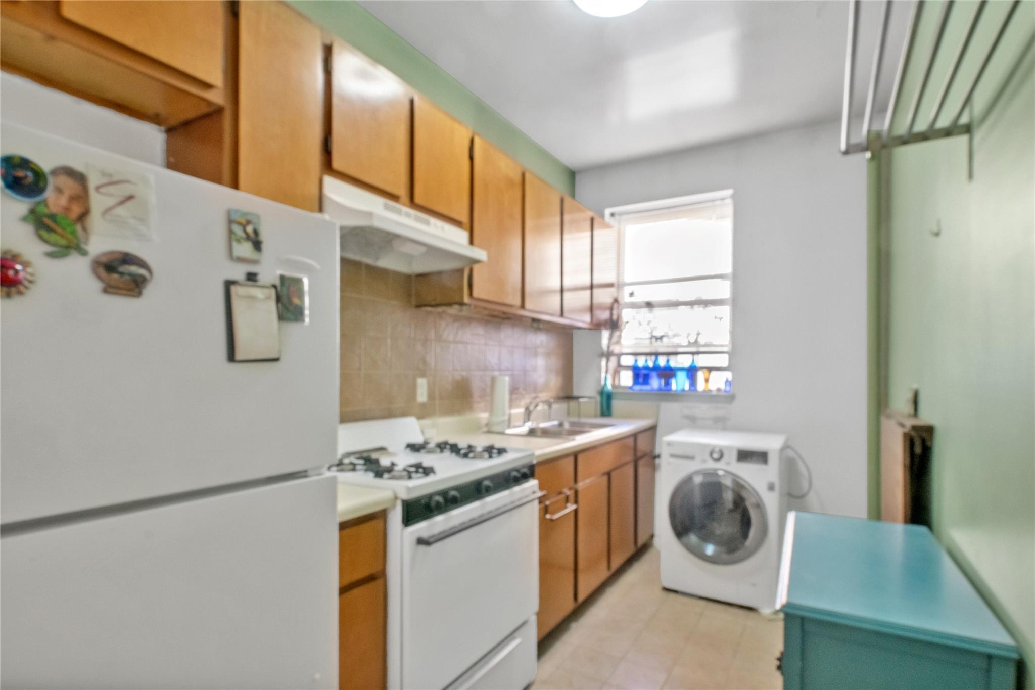 Coop Davidson  Bronx, NY 10468, MLS-804185-4