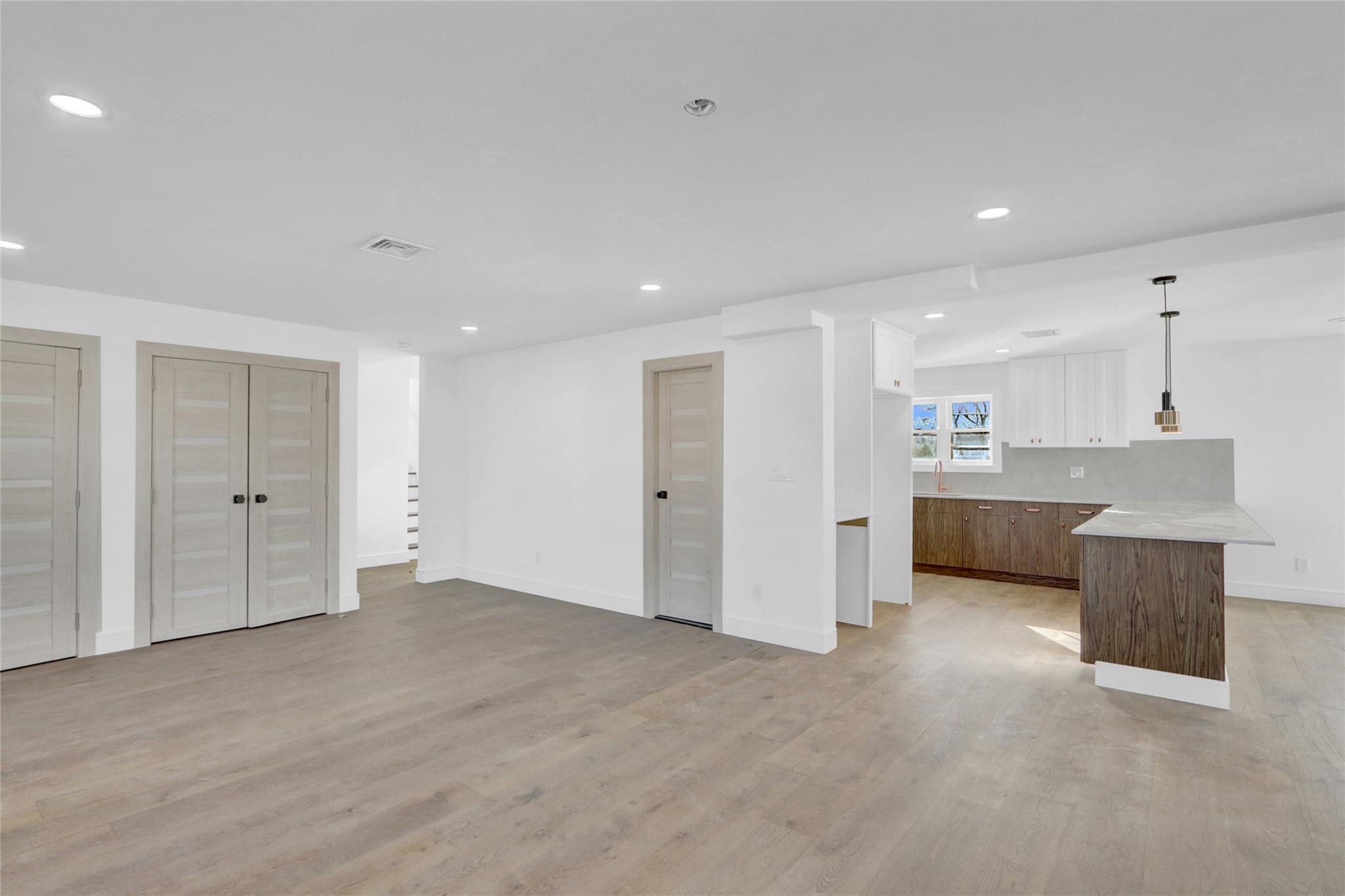 Single Family 9th  Suffolk County, NY 11757, MLS-804229-12