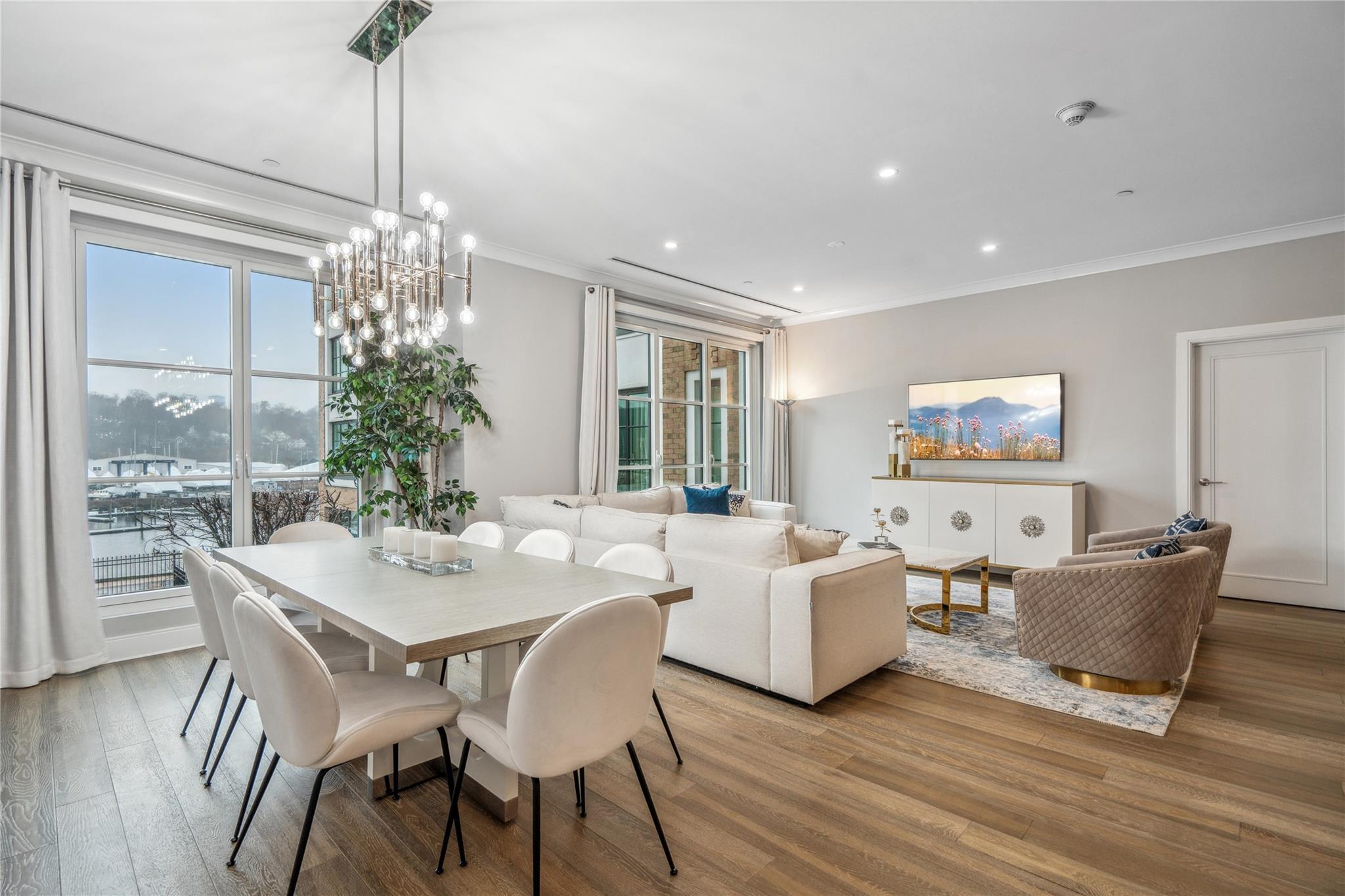 Condo Garvies Point  Nassau County, NY 11542, MLS-804230-17