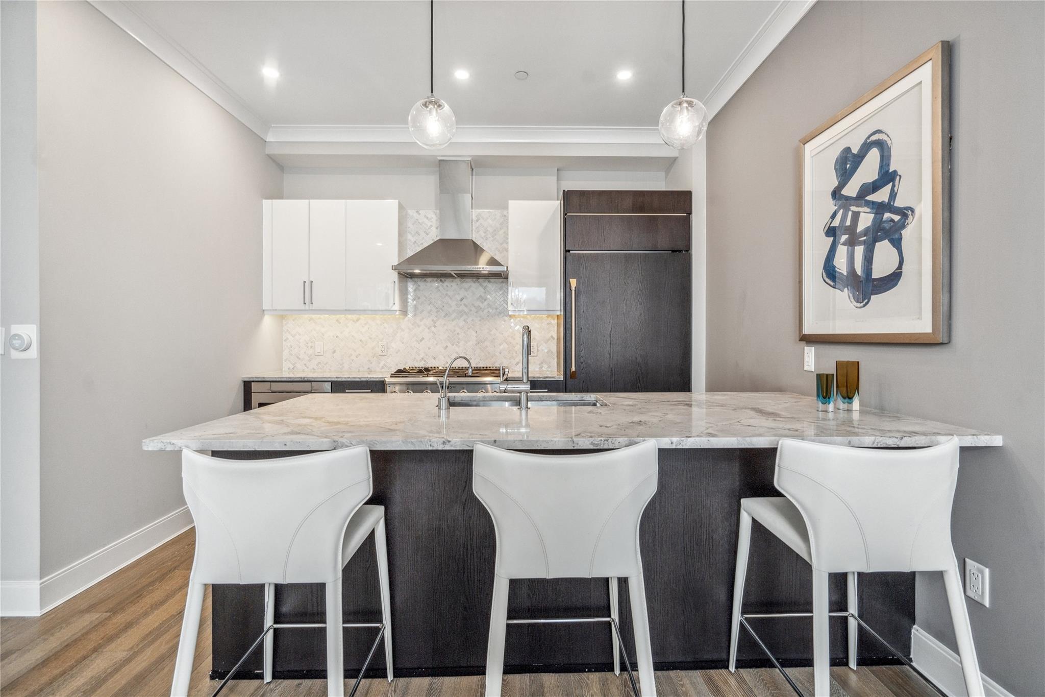 Condo Garvies Point  Nassau County, NY 11542, MLS-804230-21