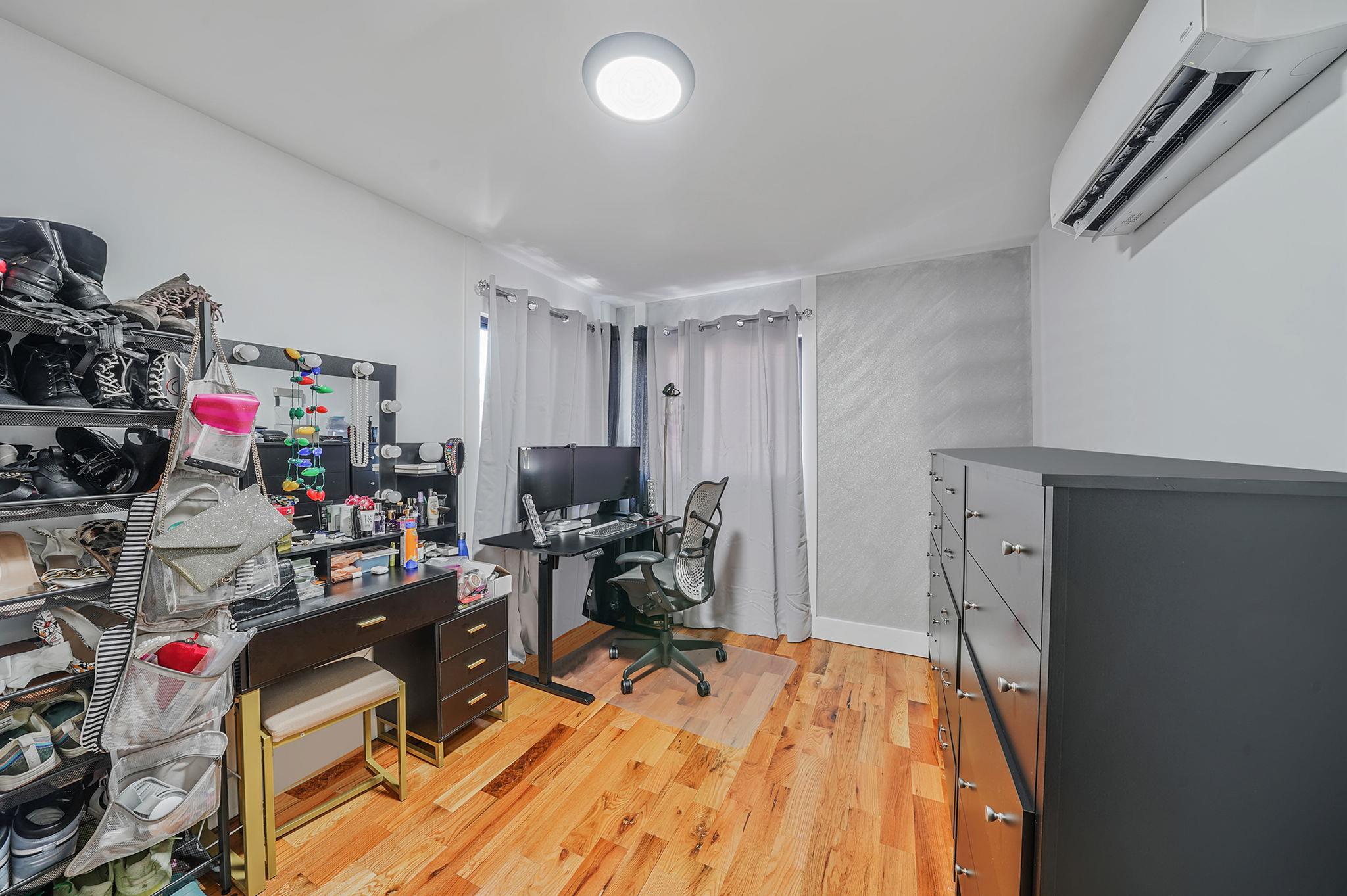 Single Family 164th  Queens, NY 11414, MLS-804276-9