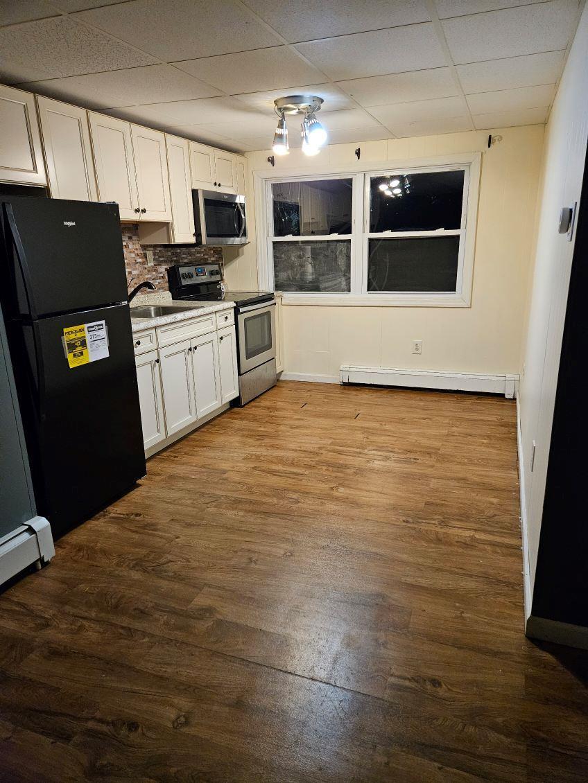 Apartment East Gate  Suffolk County, NY 11726, MLS-804617-2