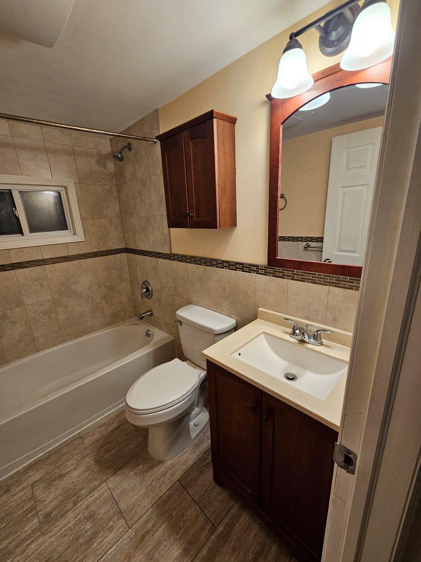Apartment East Gate  Suffolk County, NY 11726, MLS-804617-3