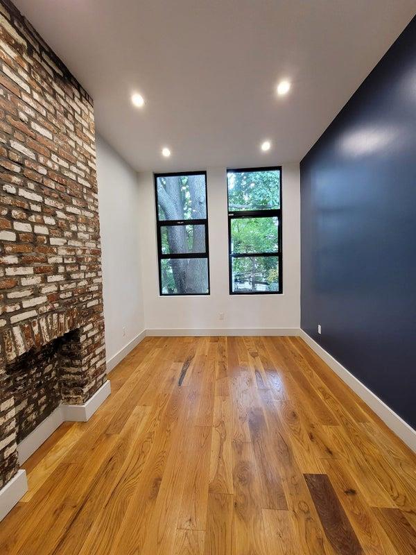 Single Family Halsey St  Brooklyn, NY 11207, MLS-805003-17